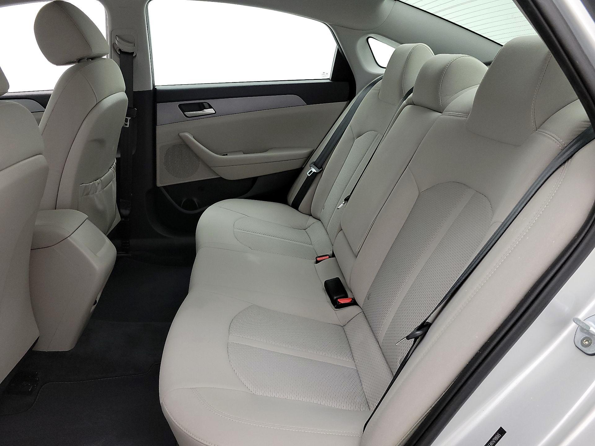 Thumbnail: 2019 Hyundai Sonata - 19