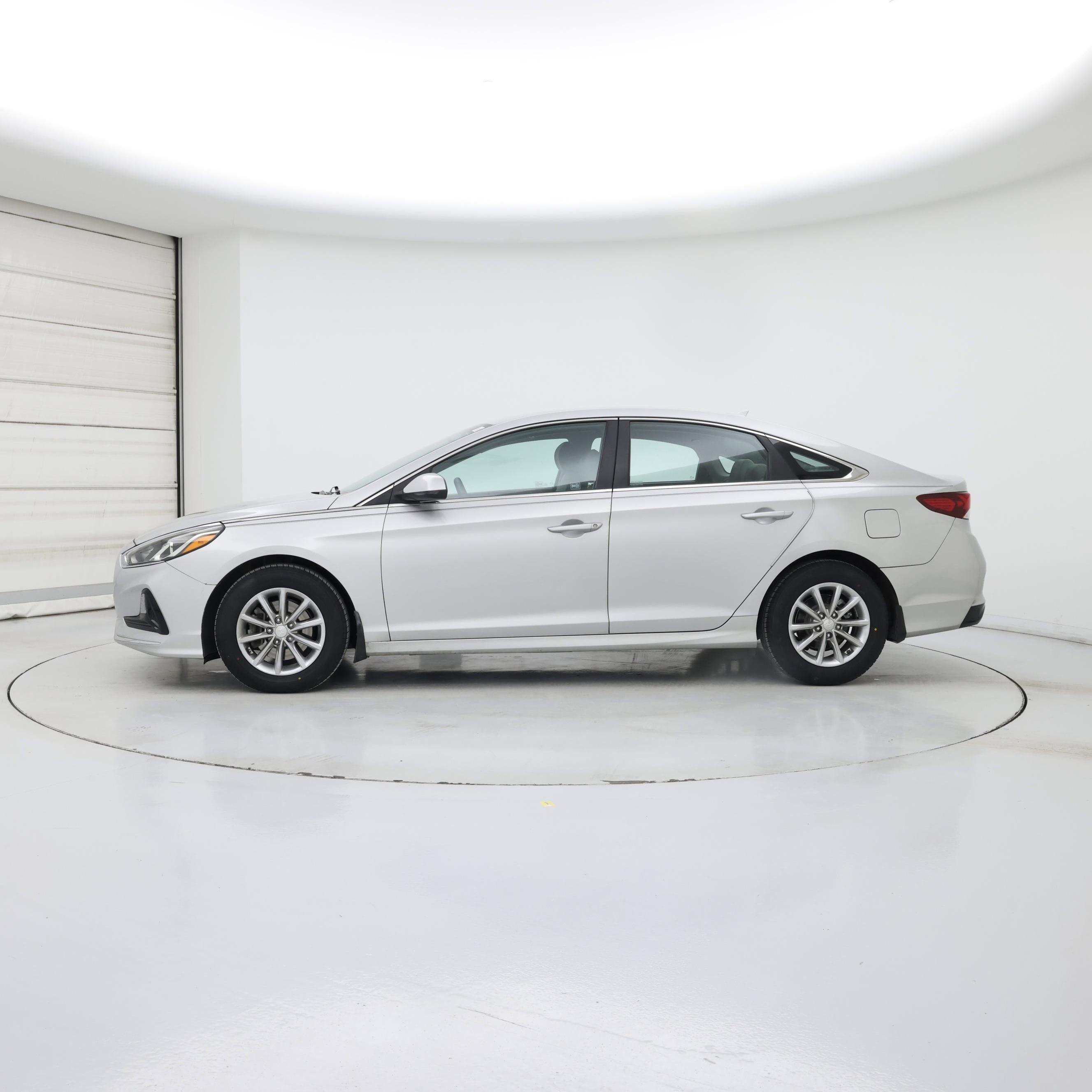 Thumbnail: 2019 Hyundai Sonata - 3