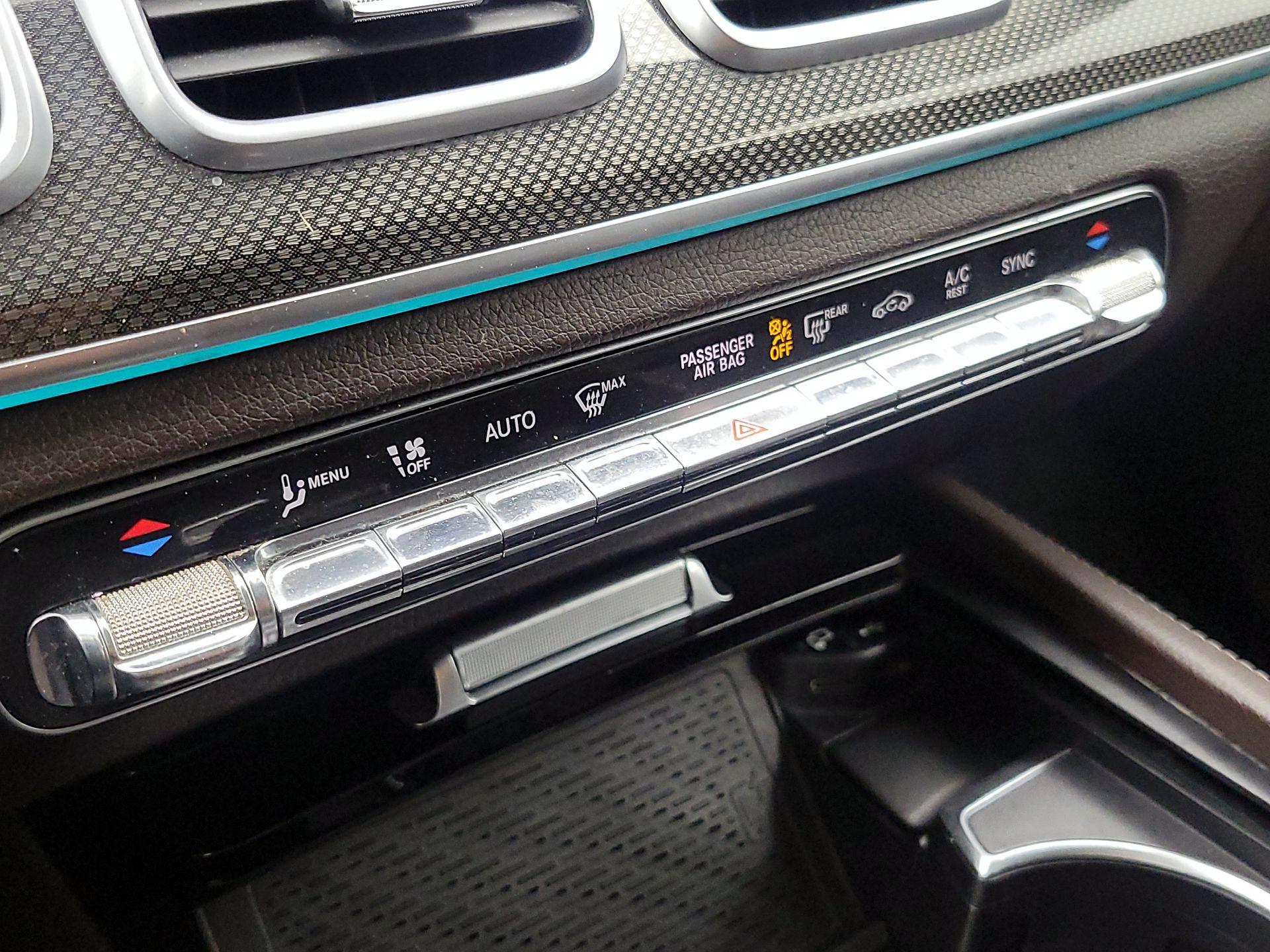 Thumbnail: 2020 Mercedes-Benz GLE - 17