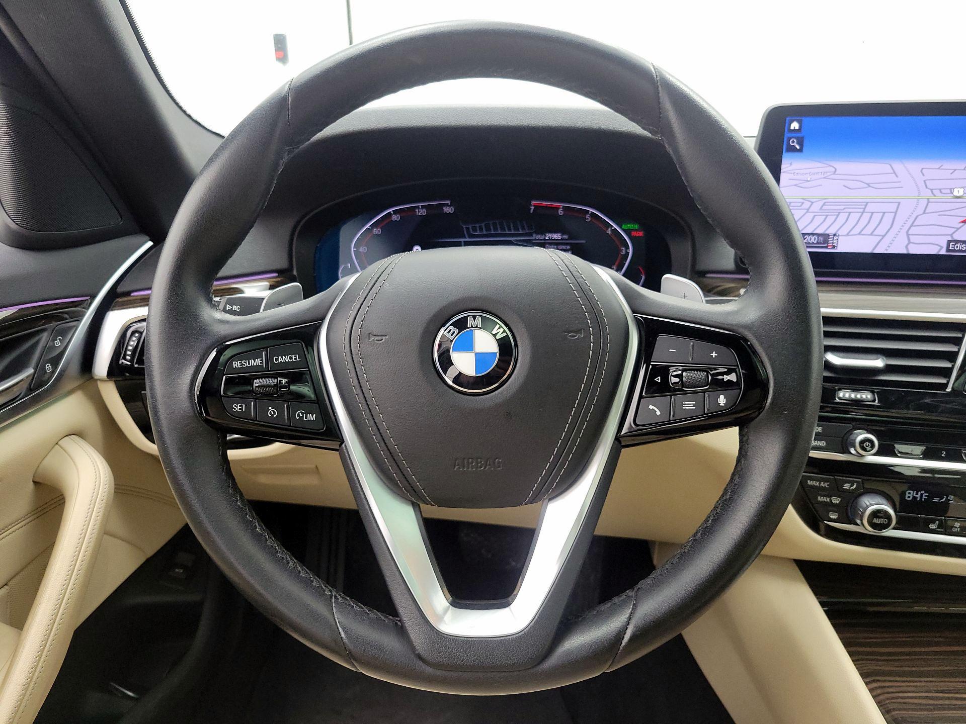 Thumbnail: 2022 BMW 5 Series - 10