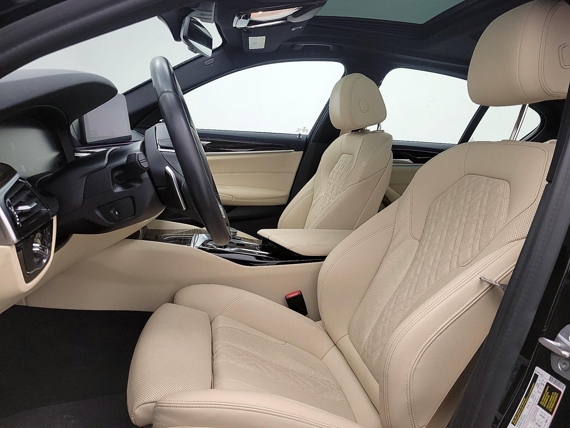 Thumbnail: 2022 BMW 5 Series - 11