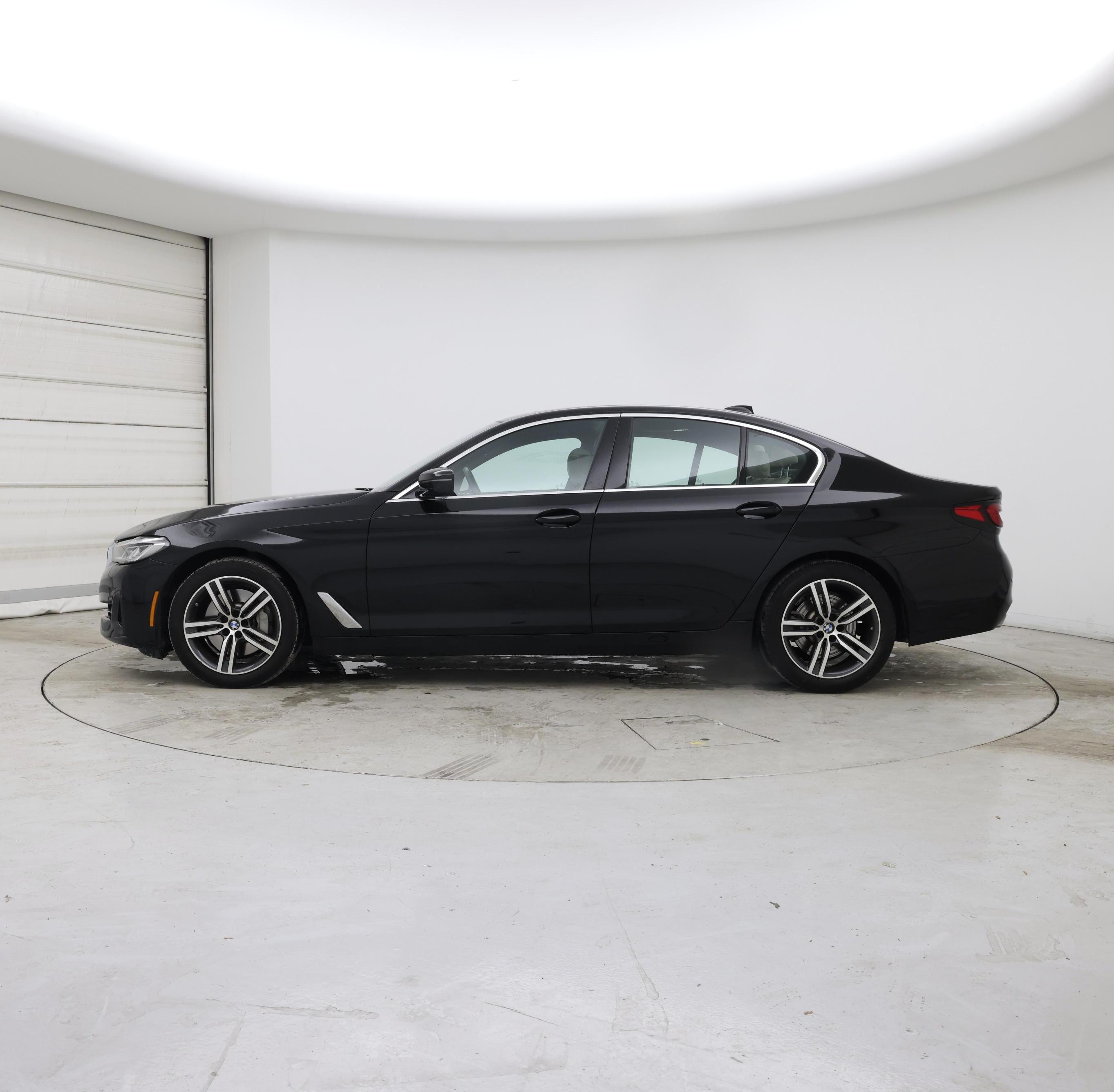 Thumbnail: 2022 BMW 5 Series - 3