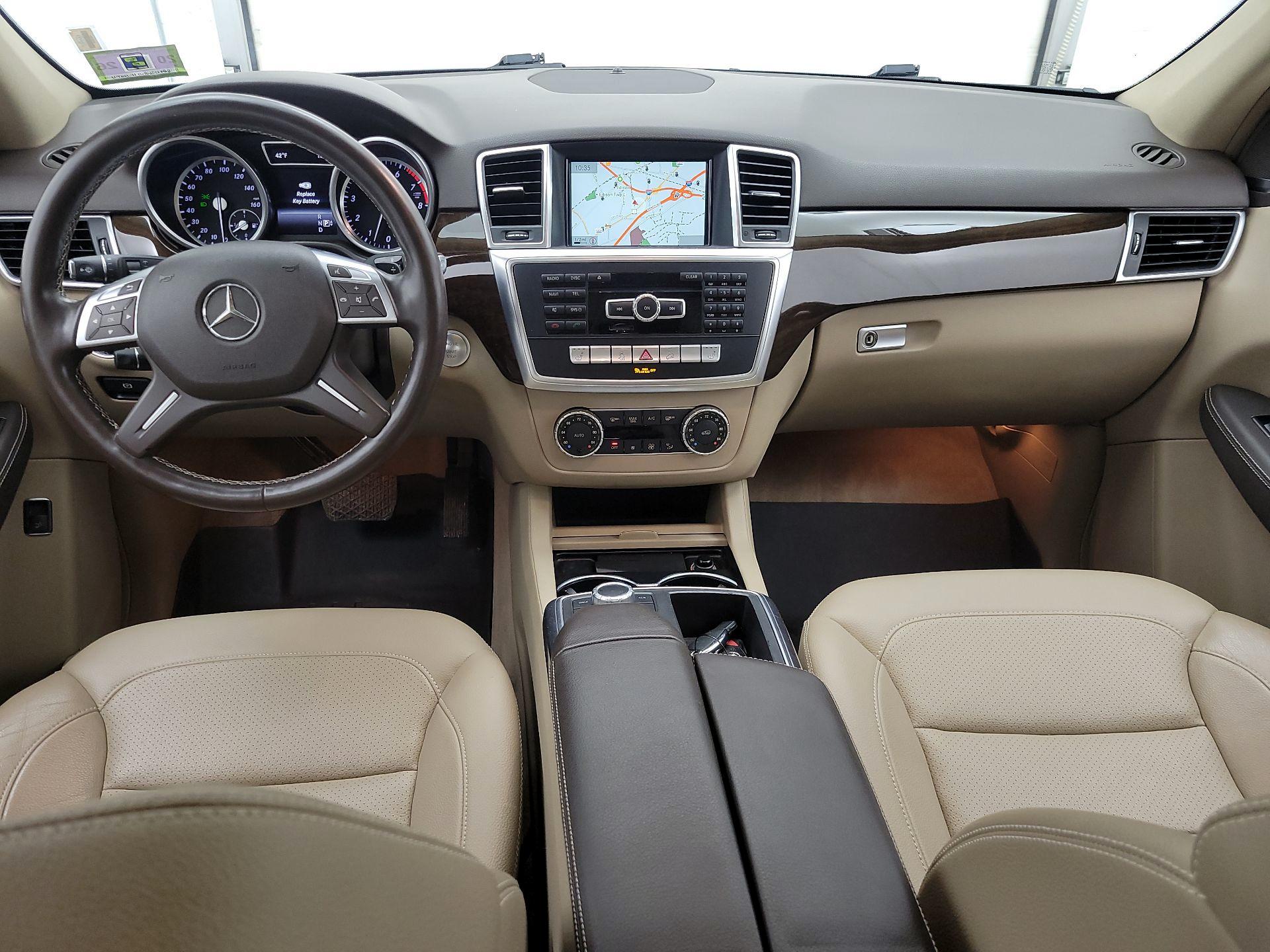 Thumbnail: 2015 Mercedes-Benz M-Class - 9