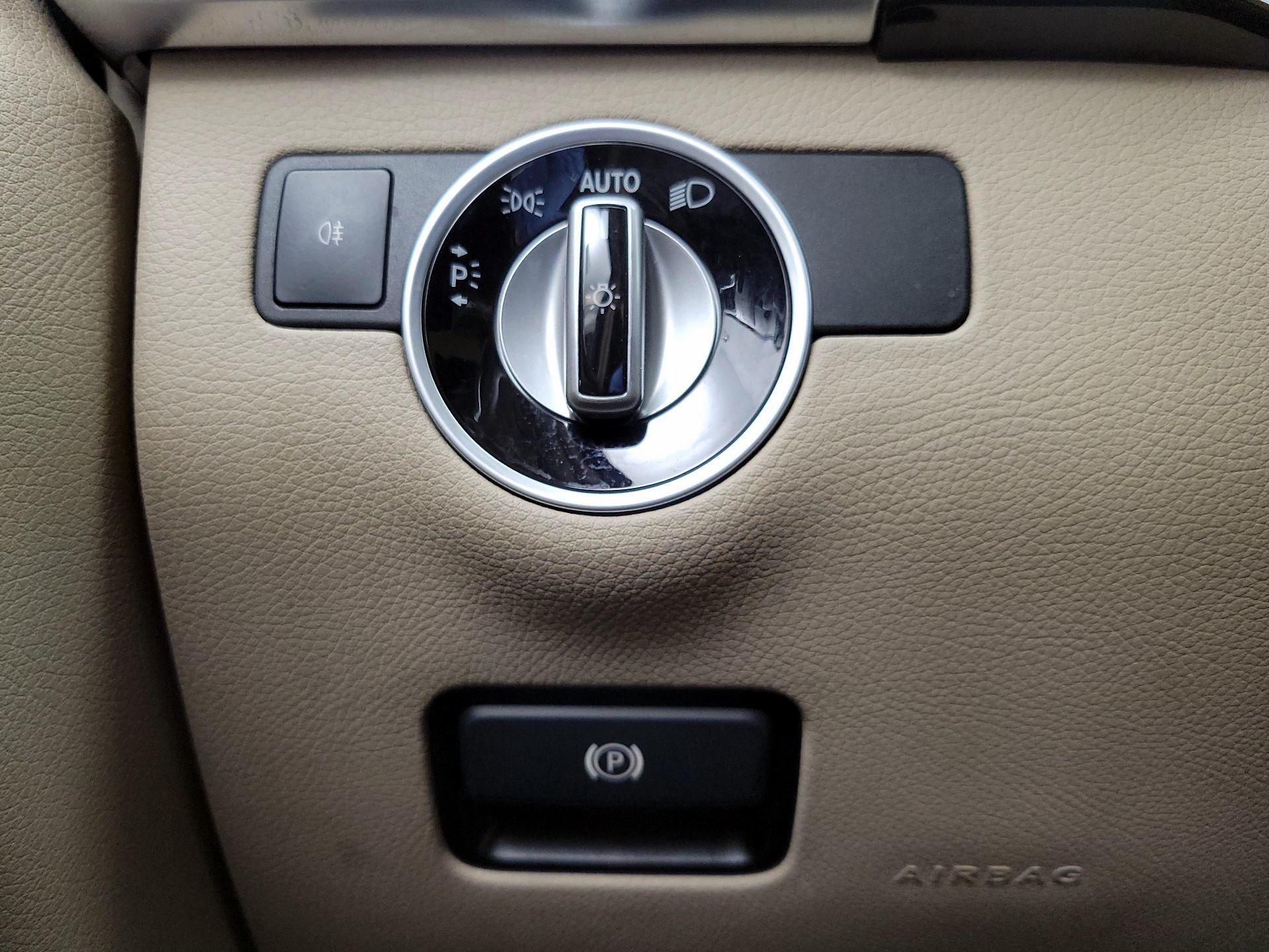 Thumbnail: 2015 Mercedes-Benz M-Class - 13