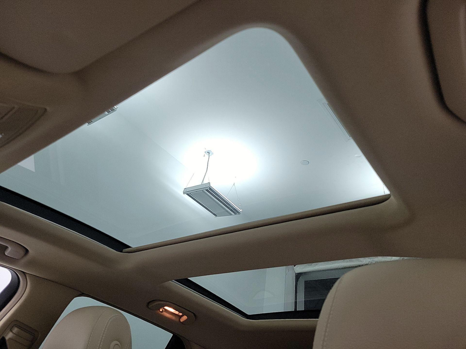 Thumbnail: 2015 Mercedes-Benz M-Class - 19