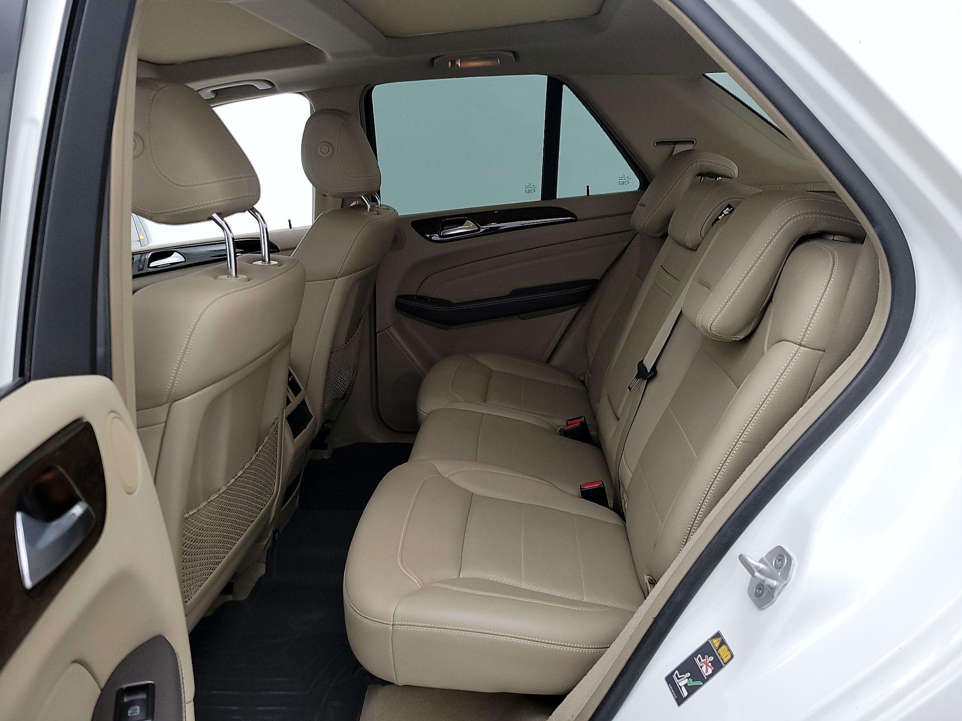 Thumbnail: 2015 Mercedes-Benz M-Class - 20