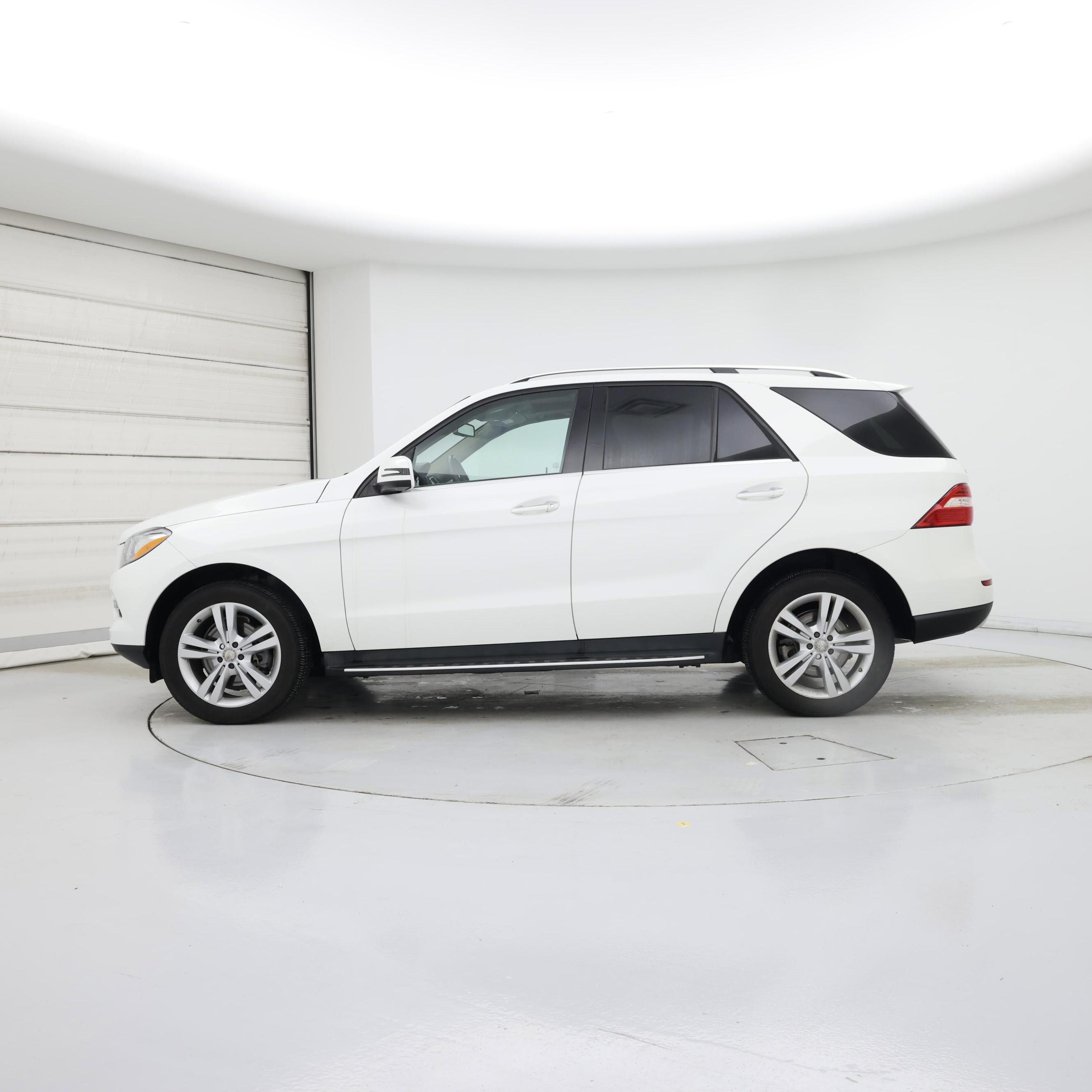 Thumbnail: 2015 Mercedes-Benz M-Class - 3