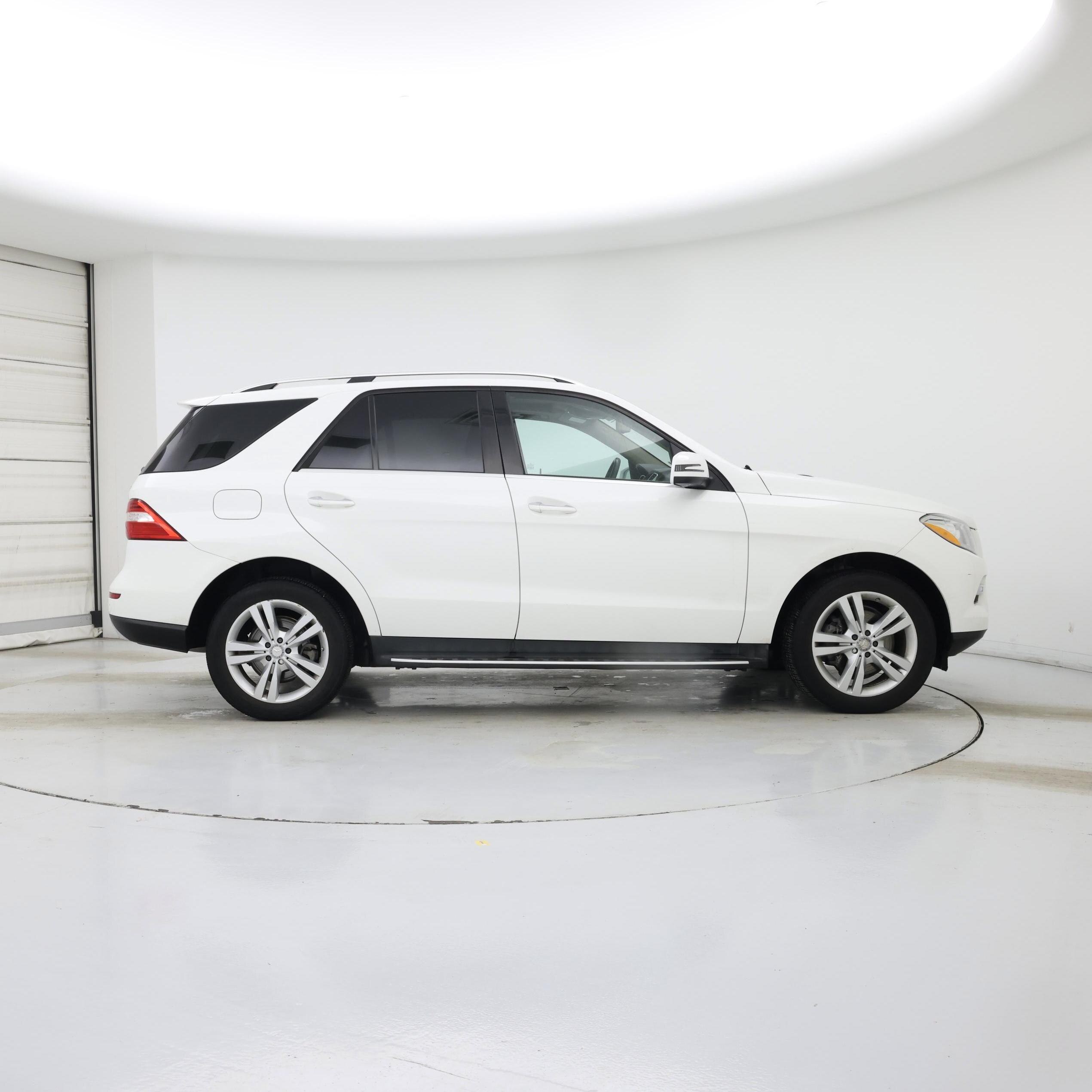 Thumbnail: 2015 Mercedes-Benz M-Class - 7