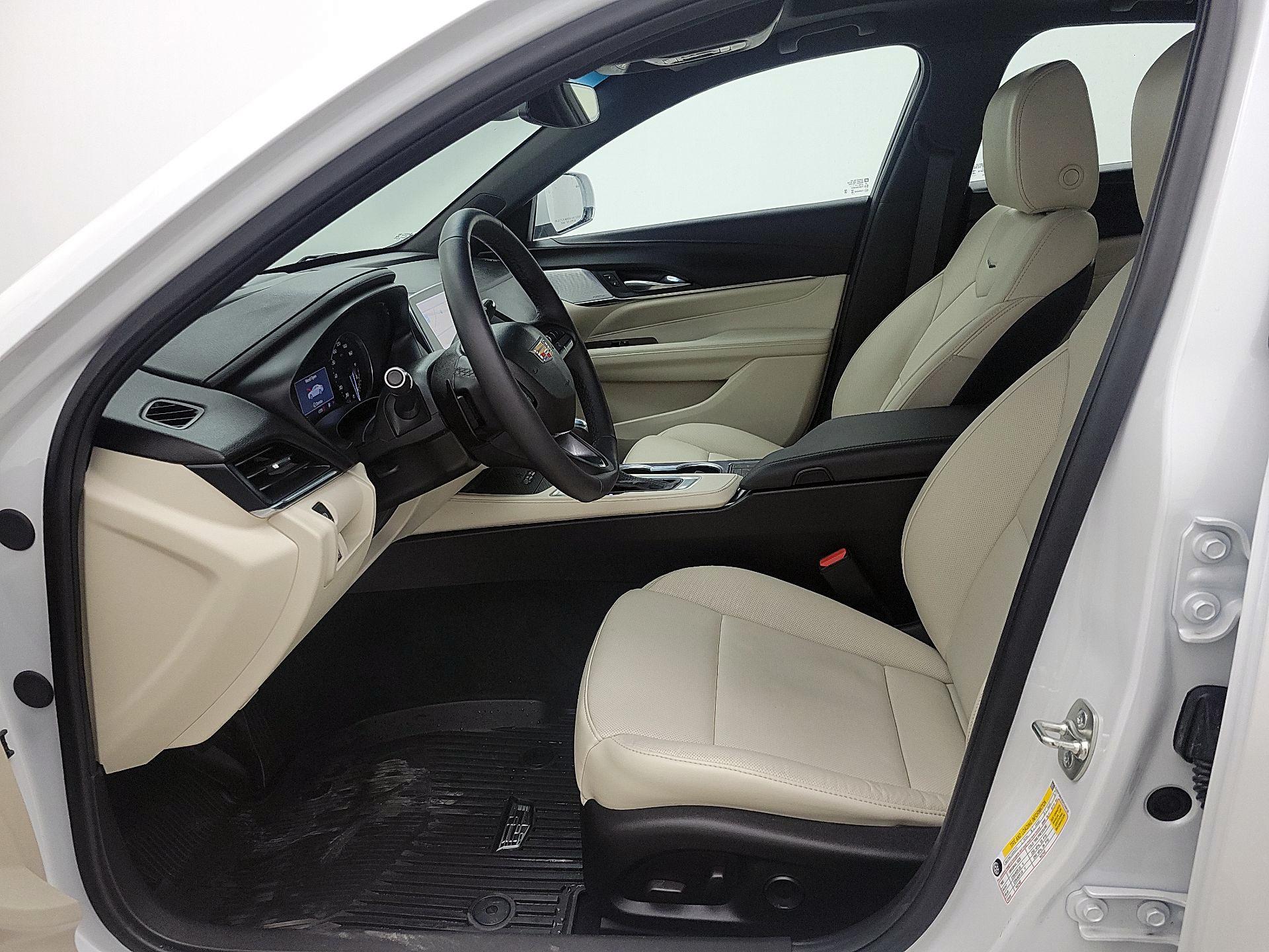 Thumbnail: 2025 Cadillac CT4 - 11