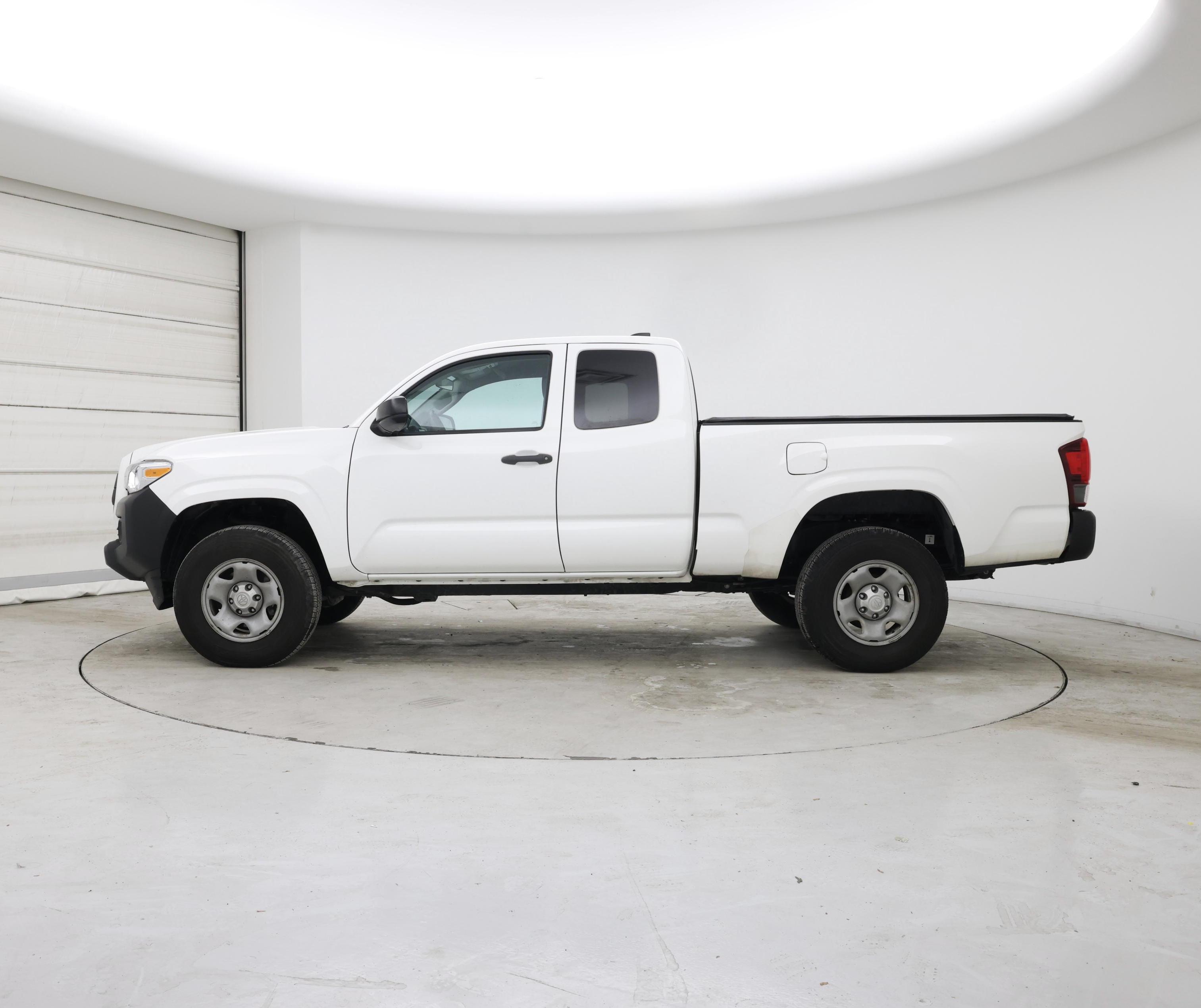 Thumbnail: 2023 Toyota Tacoma - 3