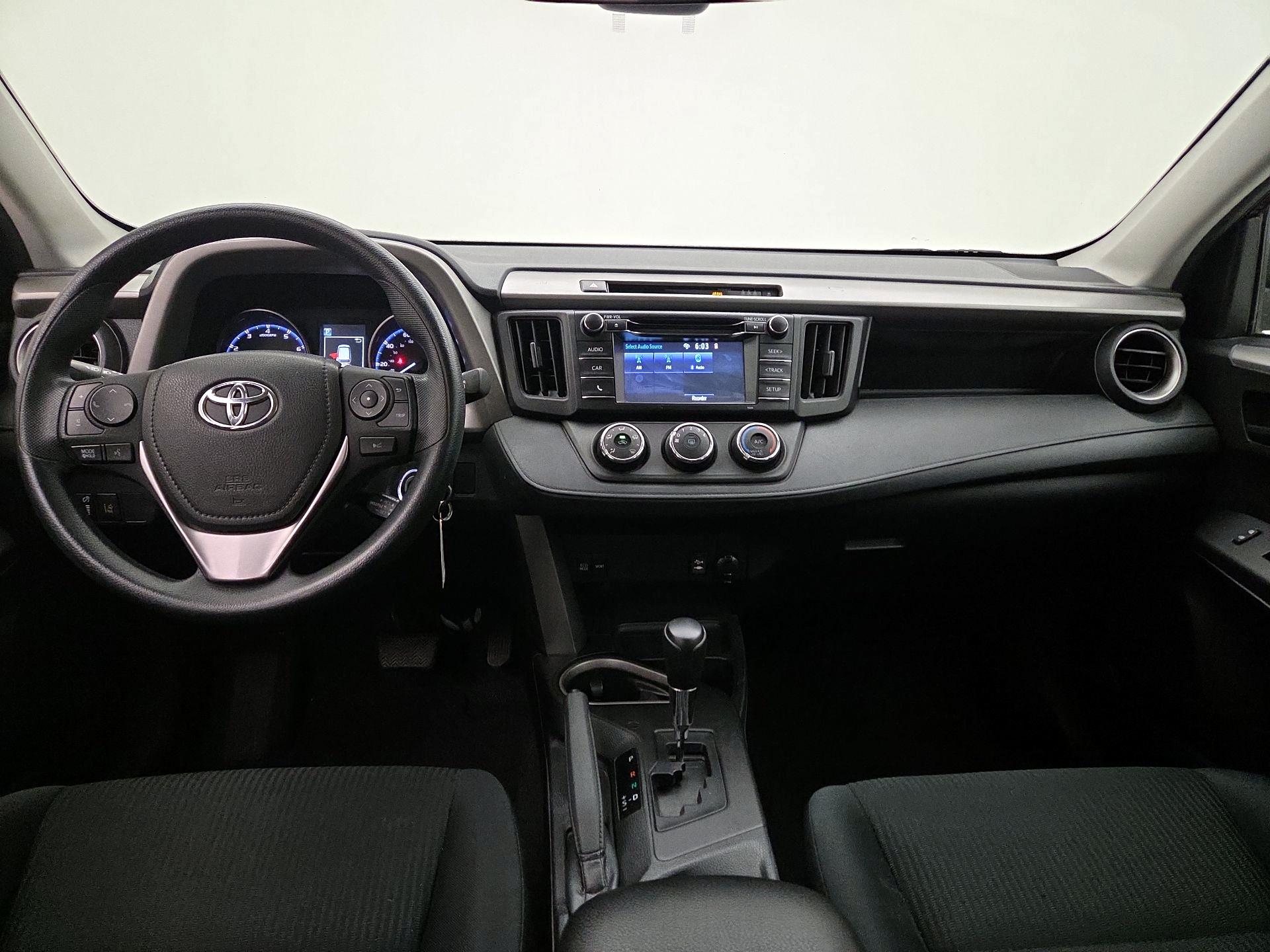 Thumbnail: 2017 Toyota RAV4 - 9