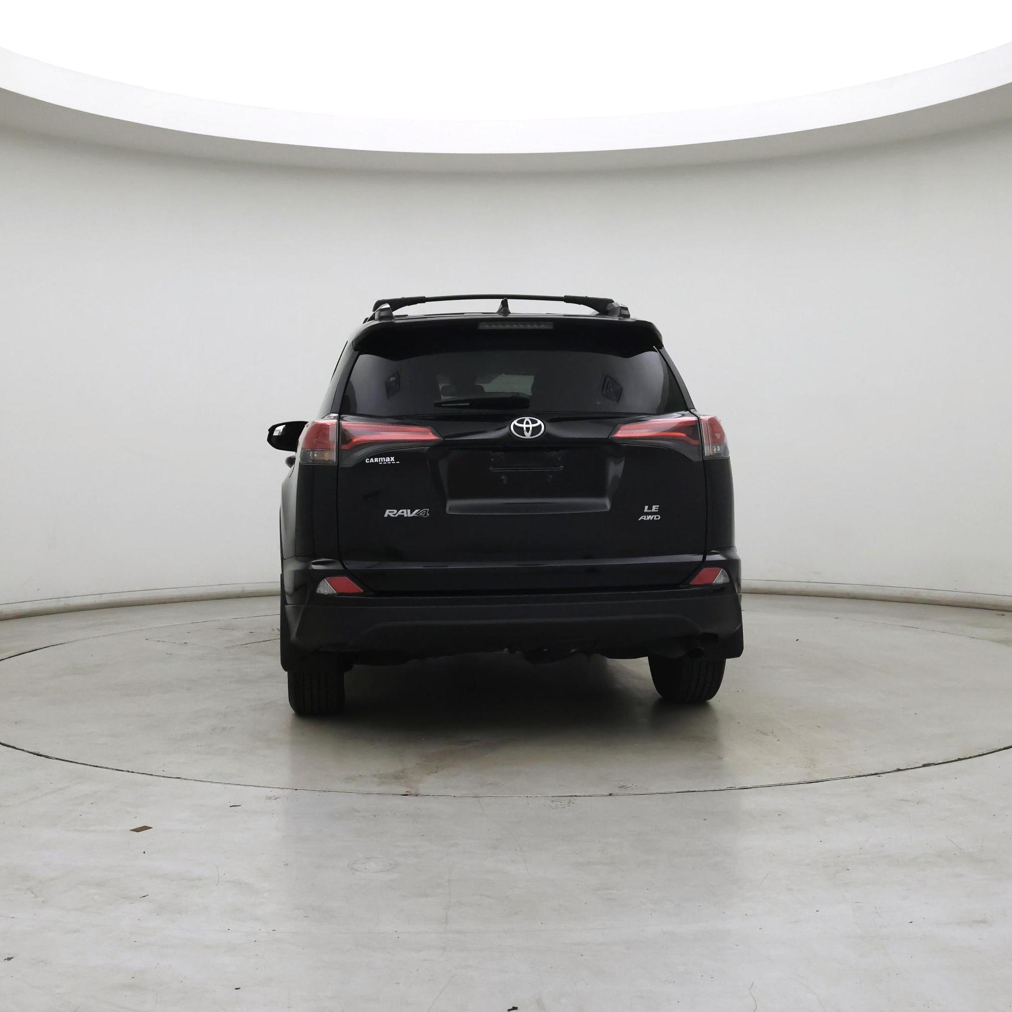 Thumbnail: 2017 Toyota RAV4 - 6