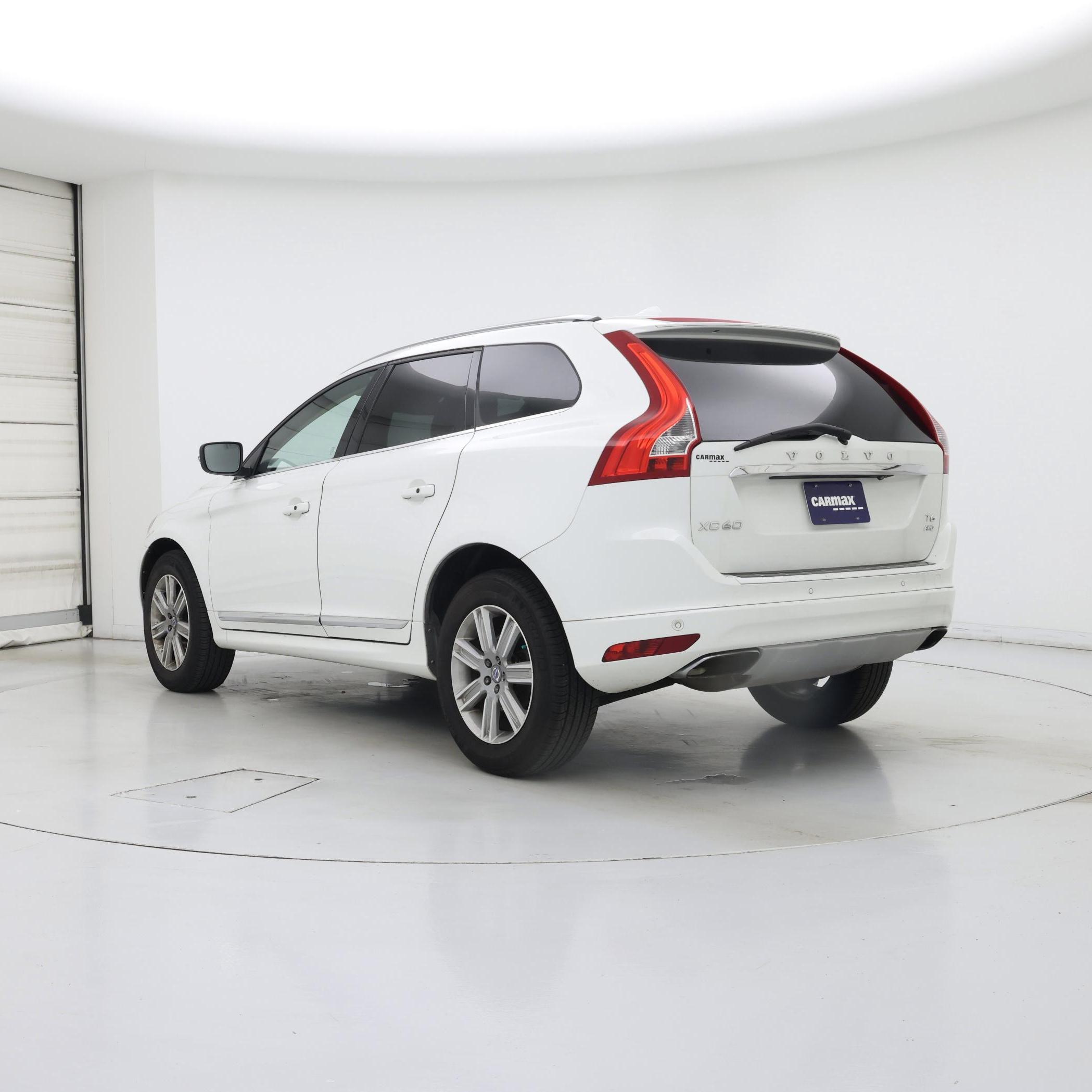 Thumbnail: 2016 Volvo XC60 - 2