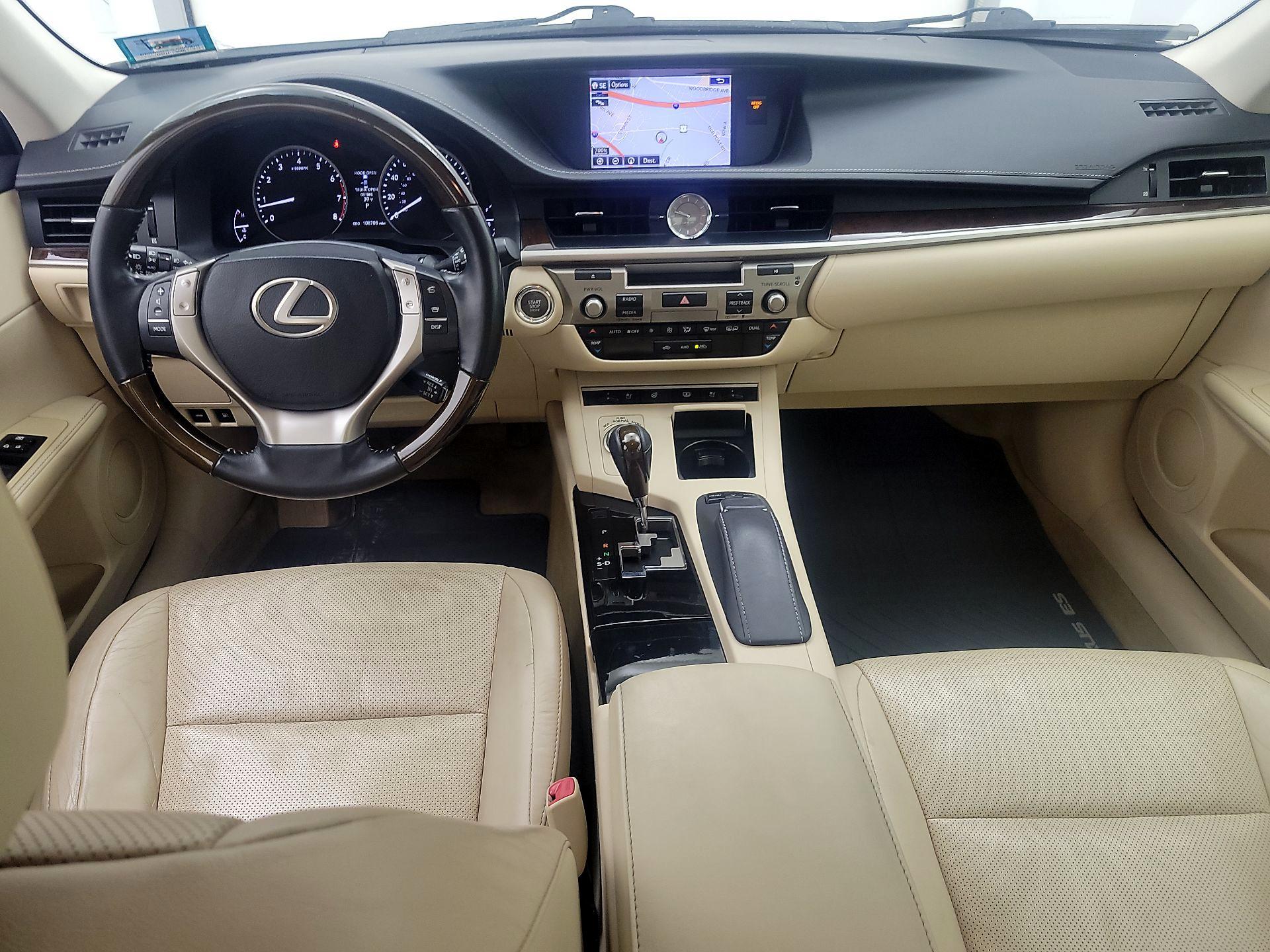 Thumbnail: 2015 Lexus ES - 9