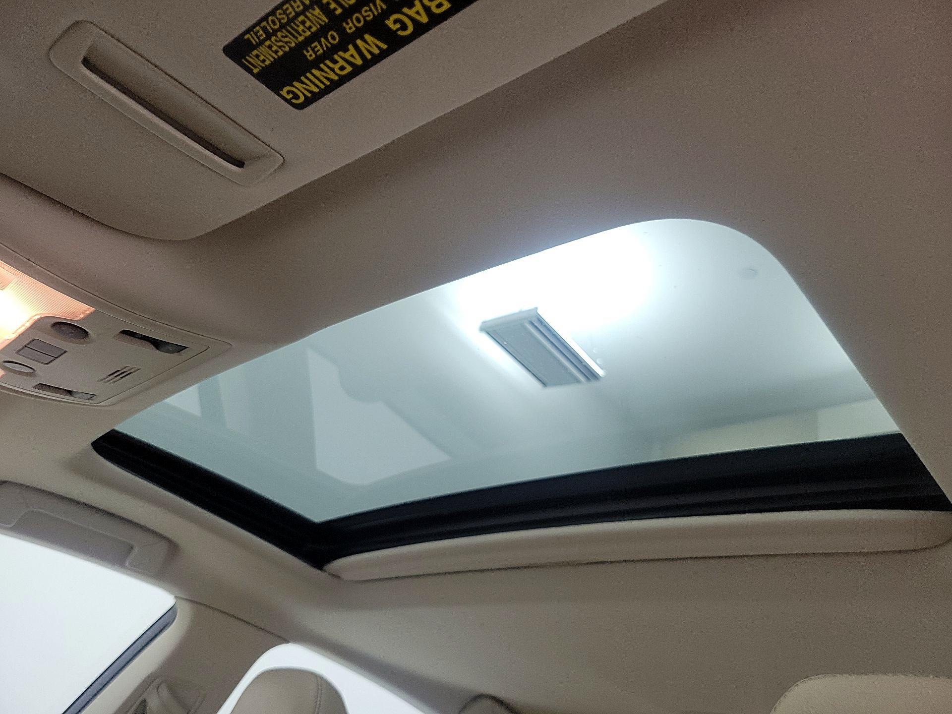 Thumbnail: 2015 Lexus ES - 19