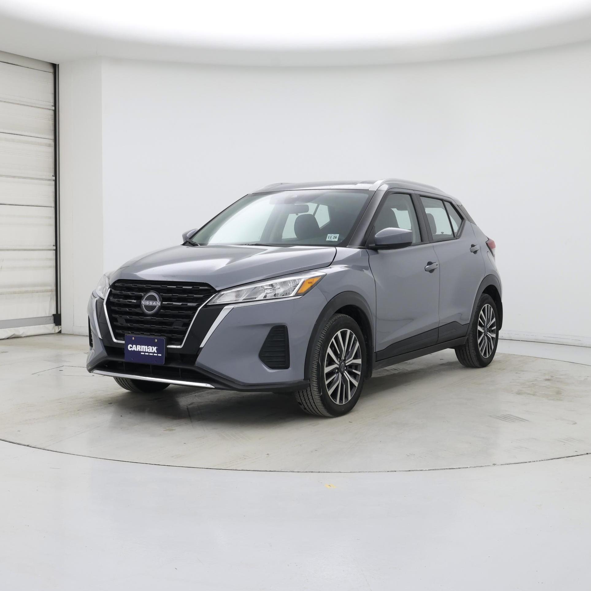 Thumbnail: 2023 Nissan Kicks - 4