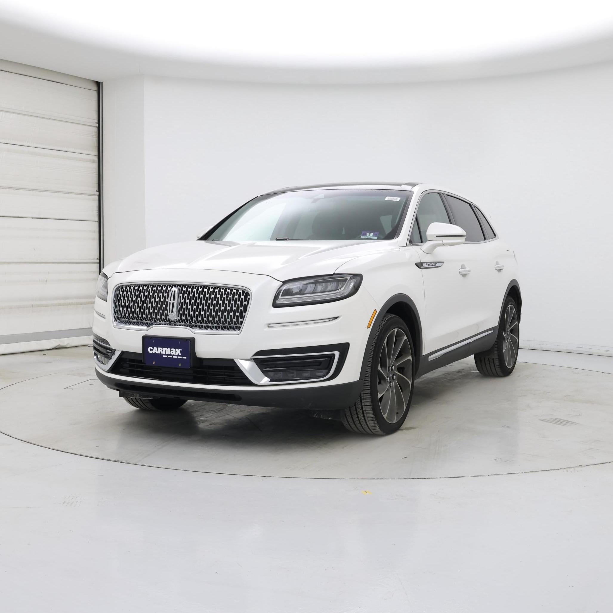 Thumbnail: 2019 Lincoln Nautilus - 4