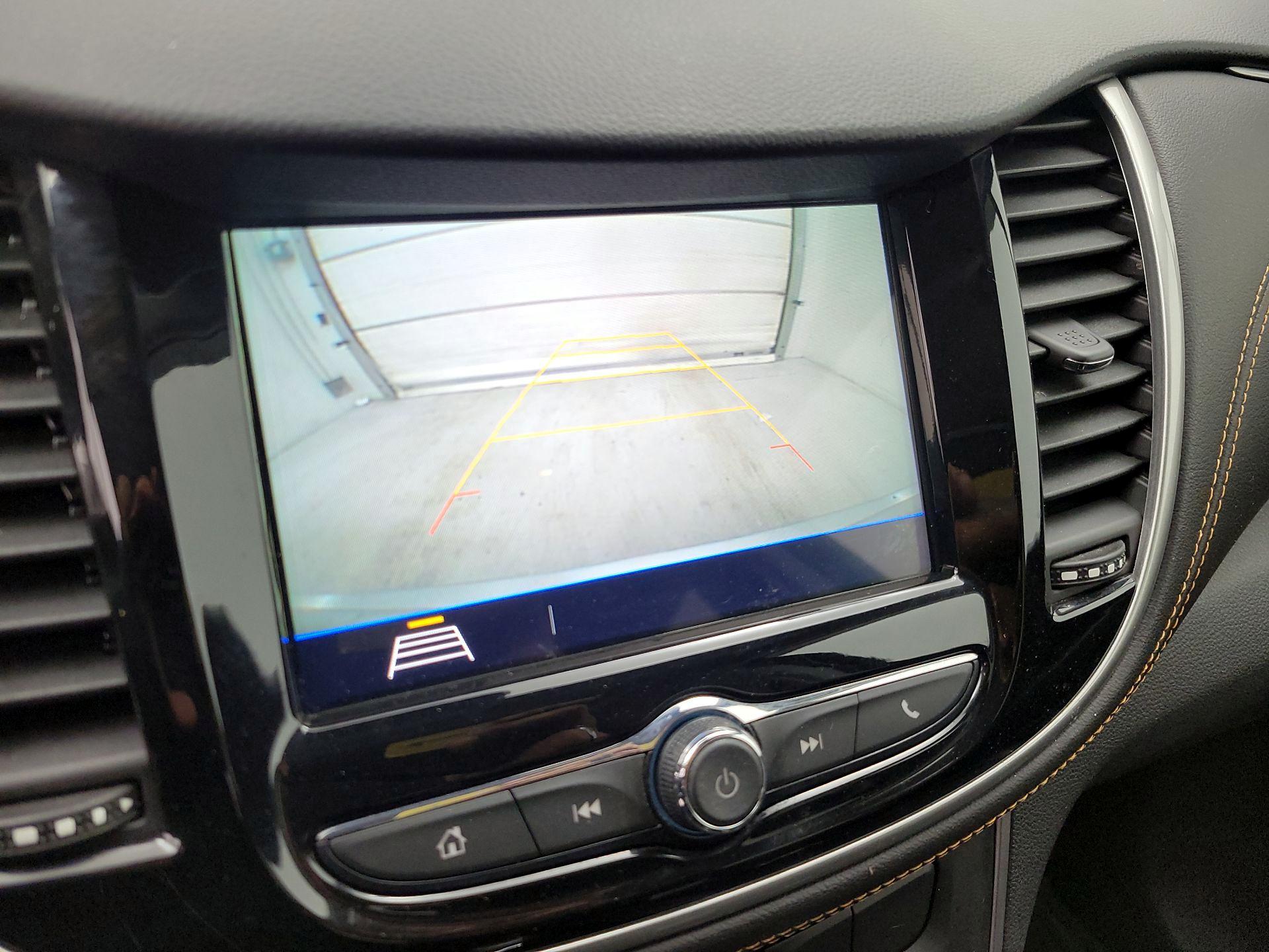 Thumbnail: 2018 Chevrolet Trax - 14