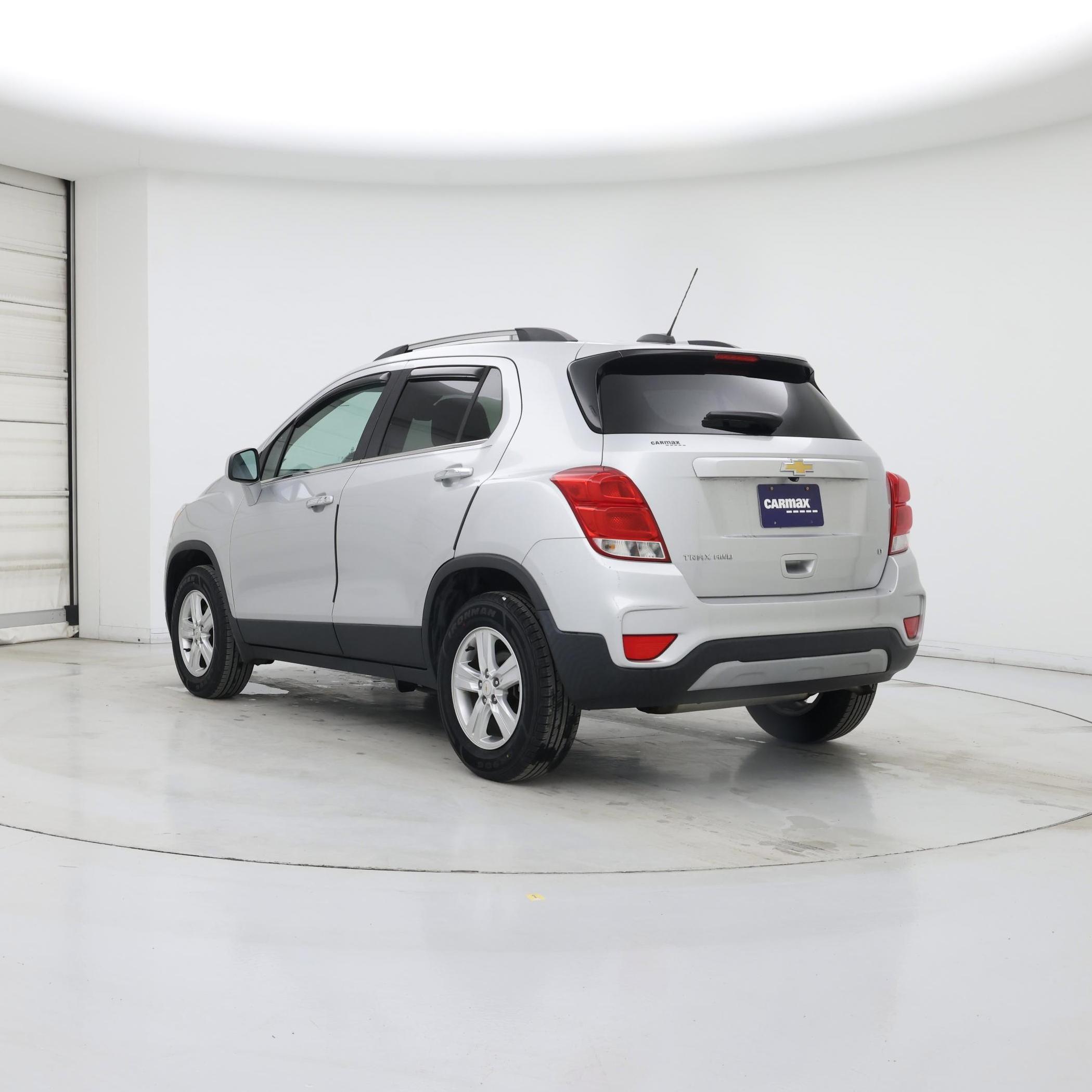 Thumbnail: 2018 Chevrolet Trax - 2