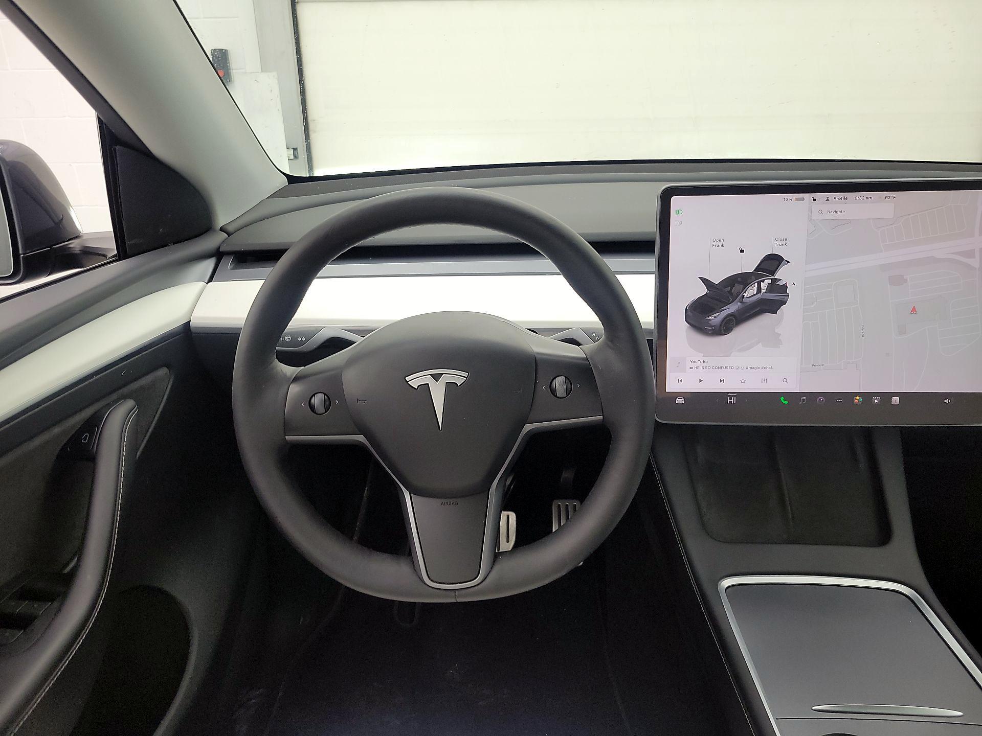 Thumbnail: 2023 Tesla Model Y - 10