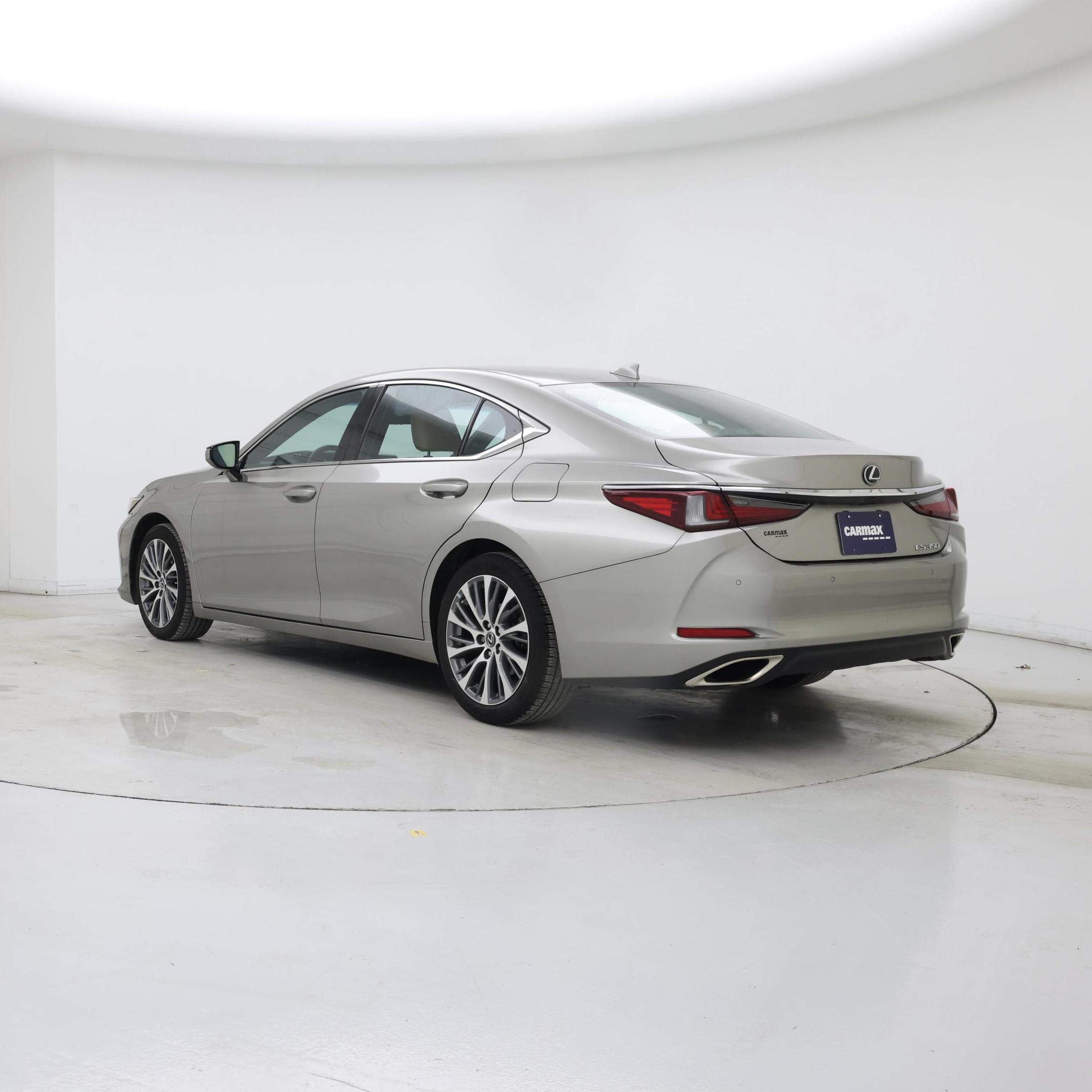 Thumbnail: 2021 Lexus ES - 2