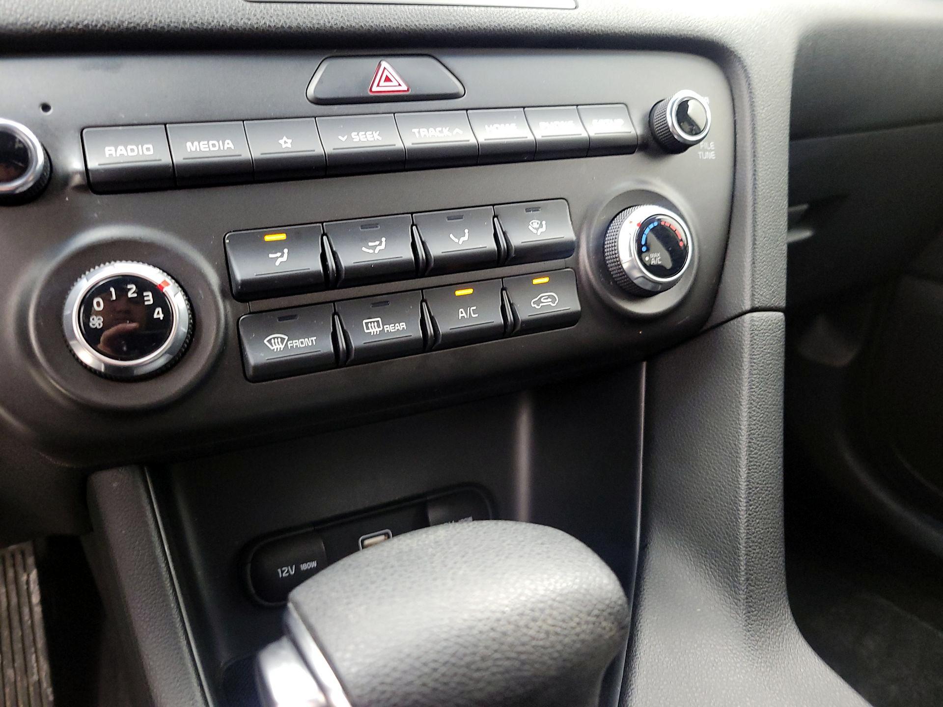 Thumbnail: 2021 Kia Sportage - 16