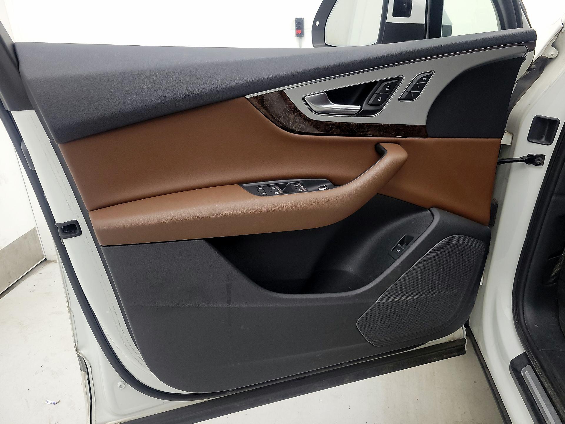 Thumbnail: 2019 Audi Q7 - 12