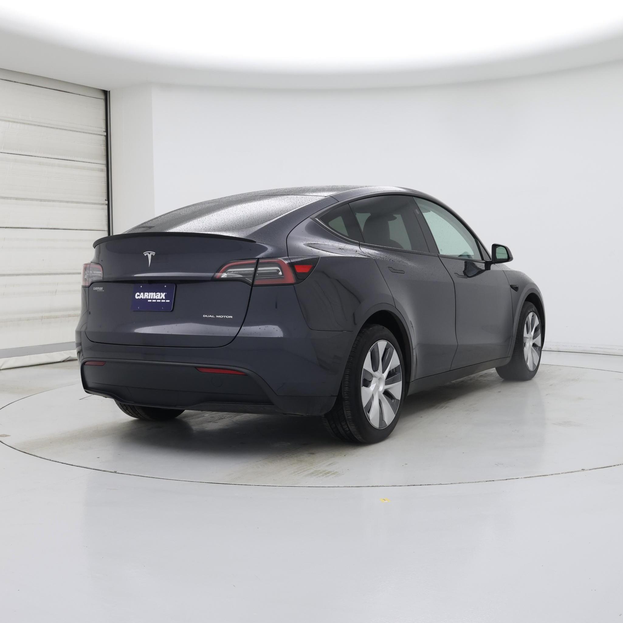 Thumbnail: 2024 Tesla Model Y - 8