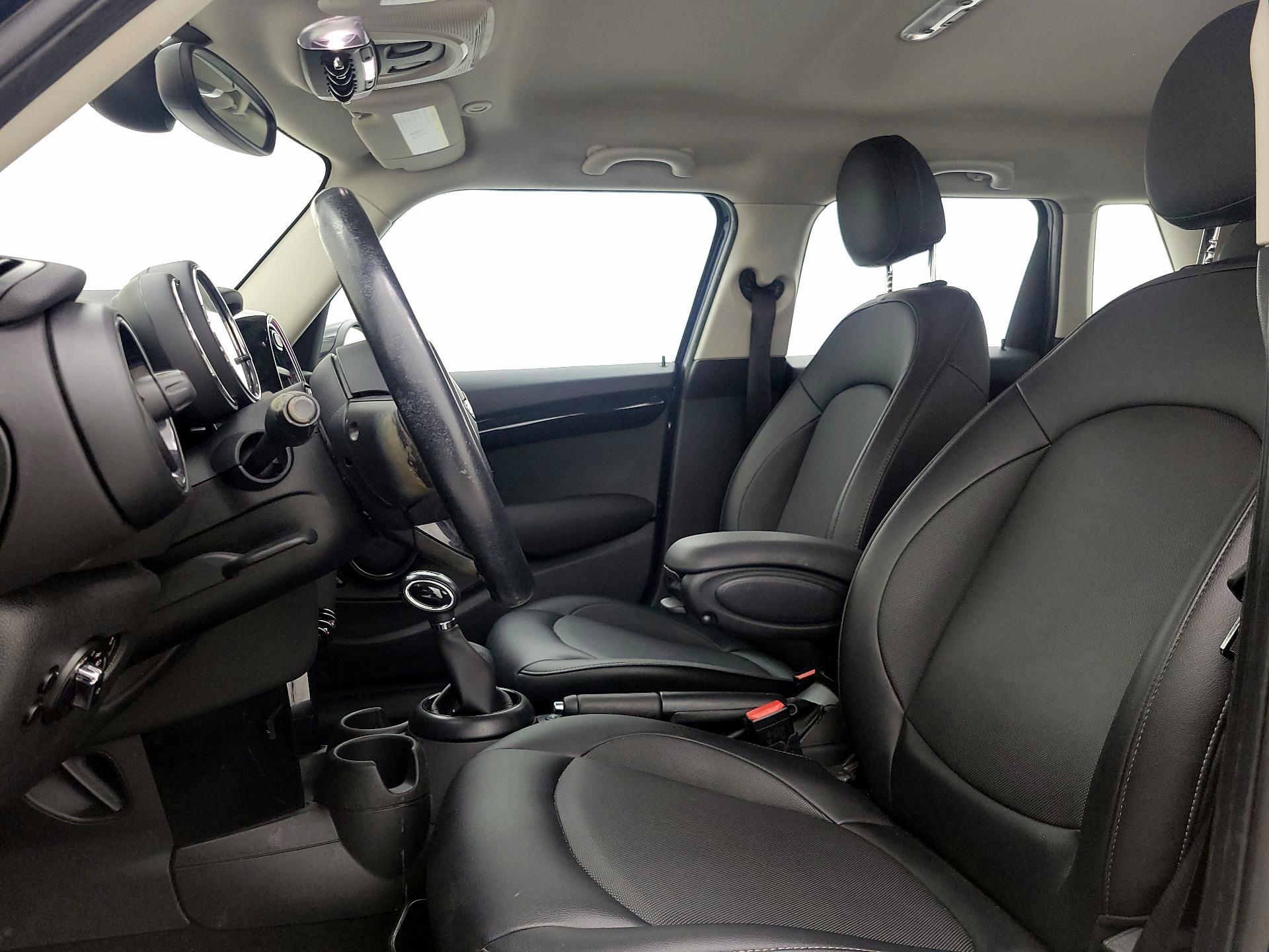 Thumbnail: 2017 MINI Cooper Hardtop - 12