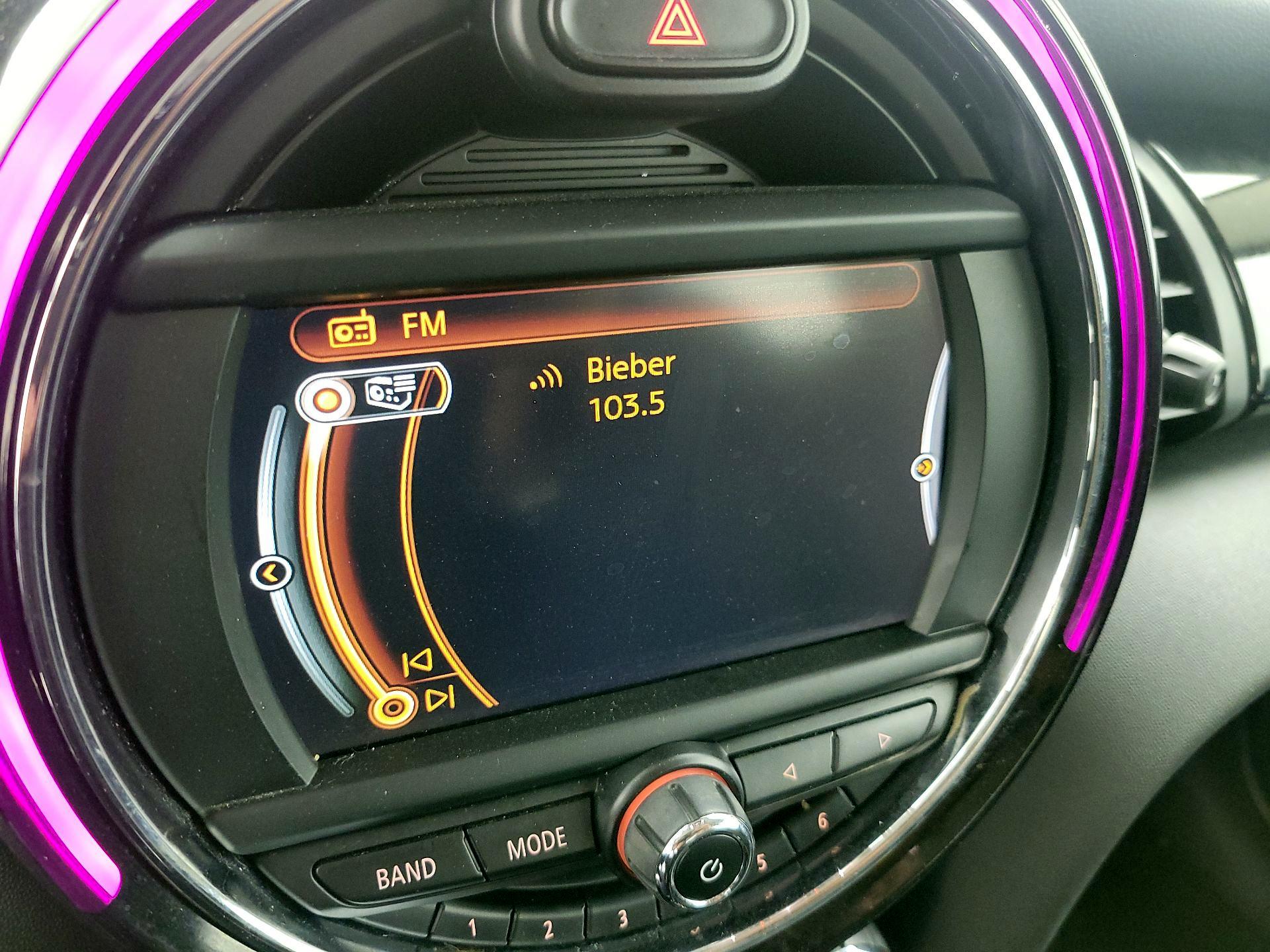 Thumbnail: 2017 MINI Cooper Hardtop - 14