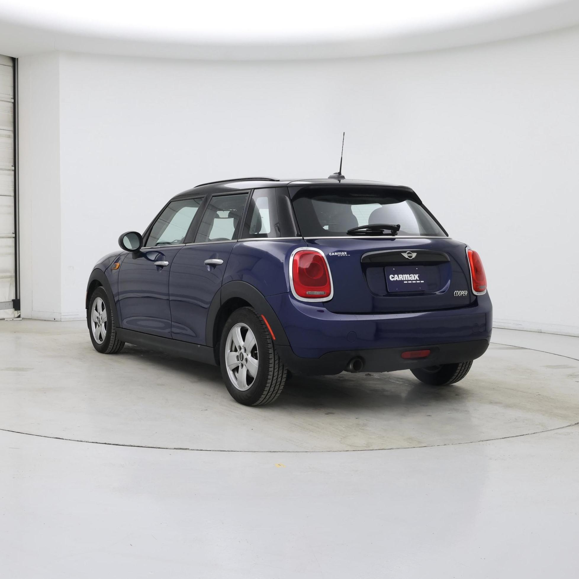 Thumbnail: 2017 MINI Cooper Hardtop - 2
