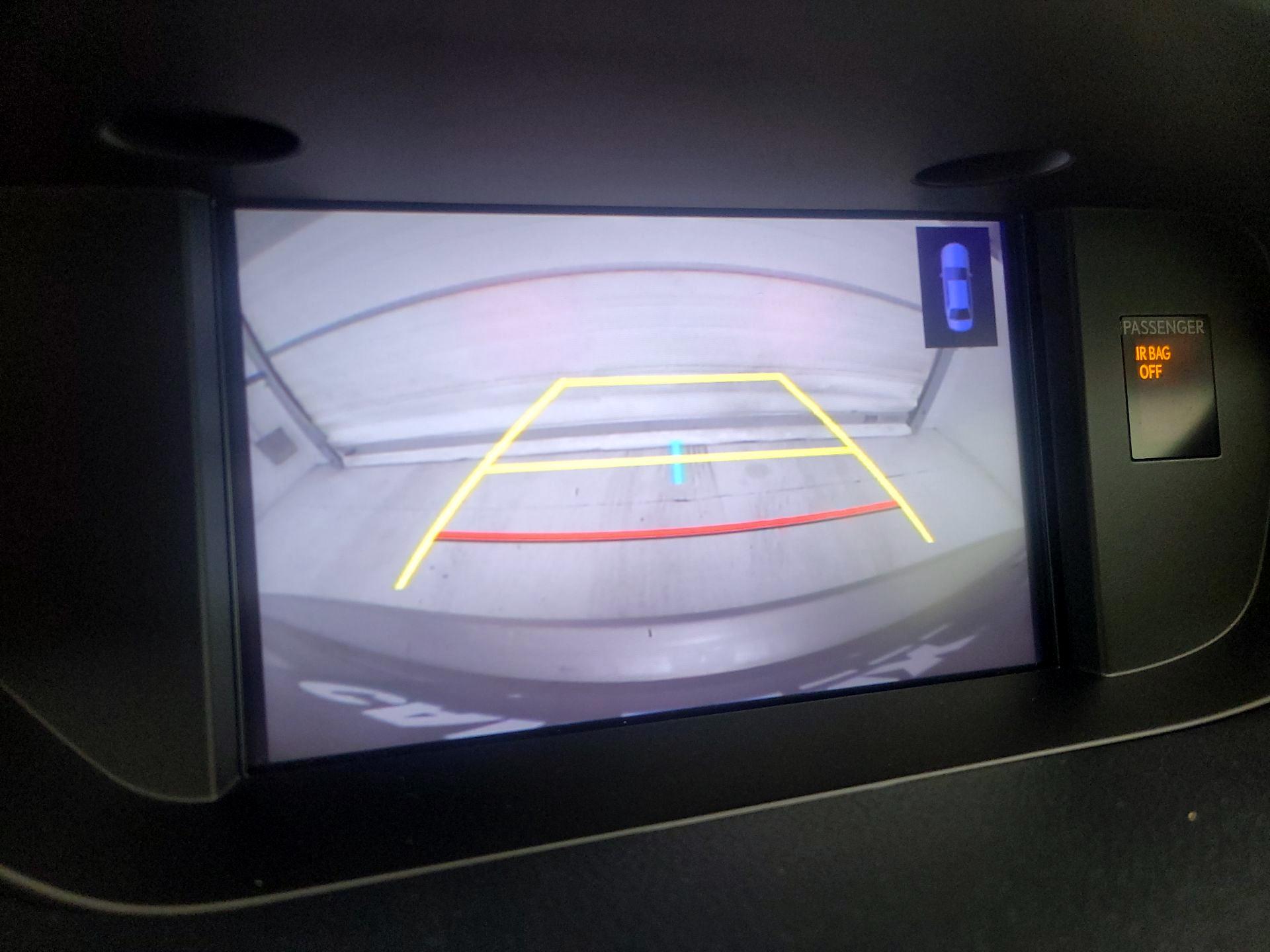 Thumbnail: 2018 Lexus ES - 15