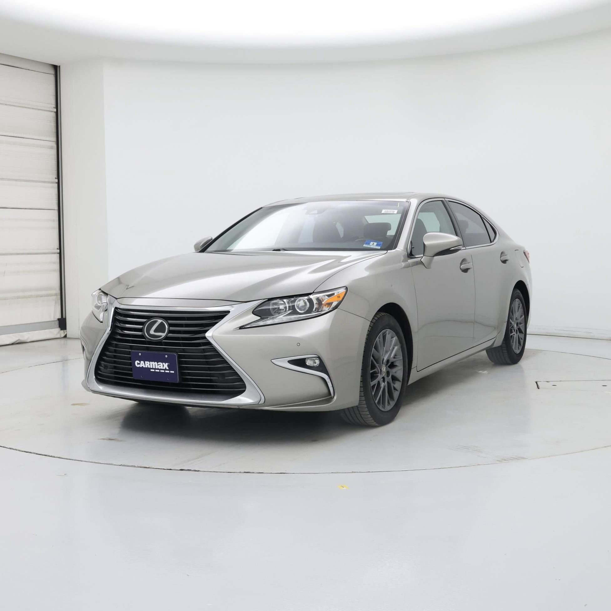 Thumbnail: 2018 Lexus ES - 4