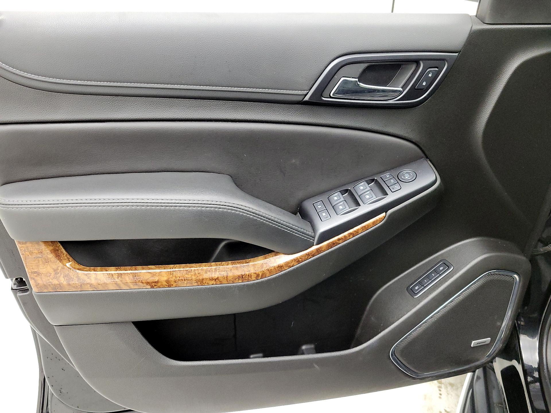 Thumbnail: 2019 Chevrolet Tahoe - 12