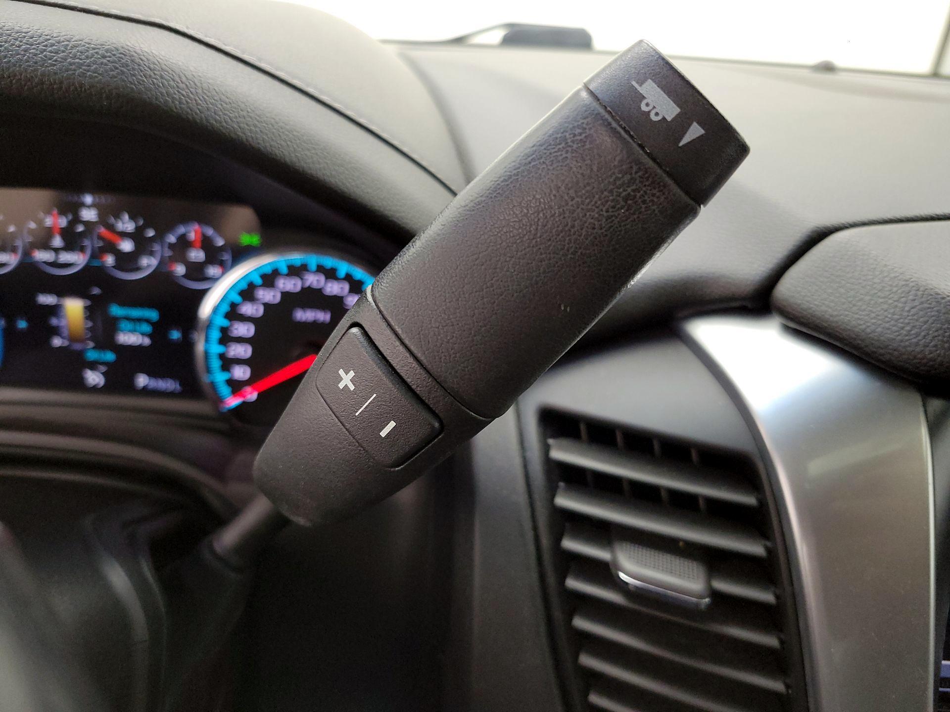 Thumbnail: 2019 Chevrolet Tahoe - 18