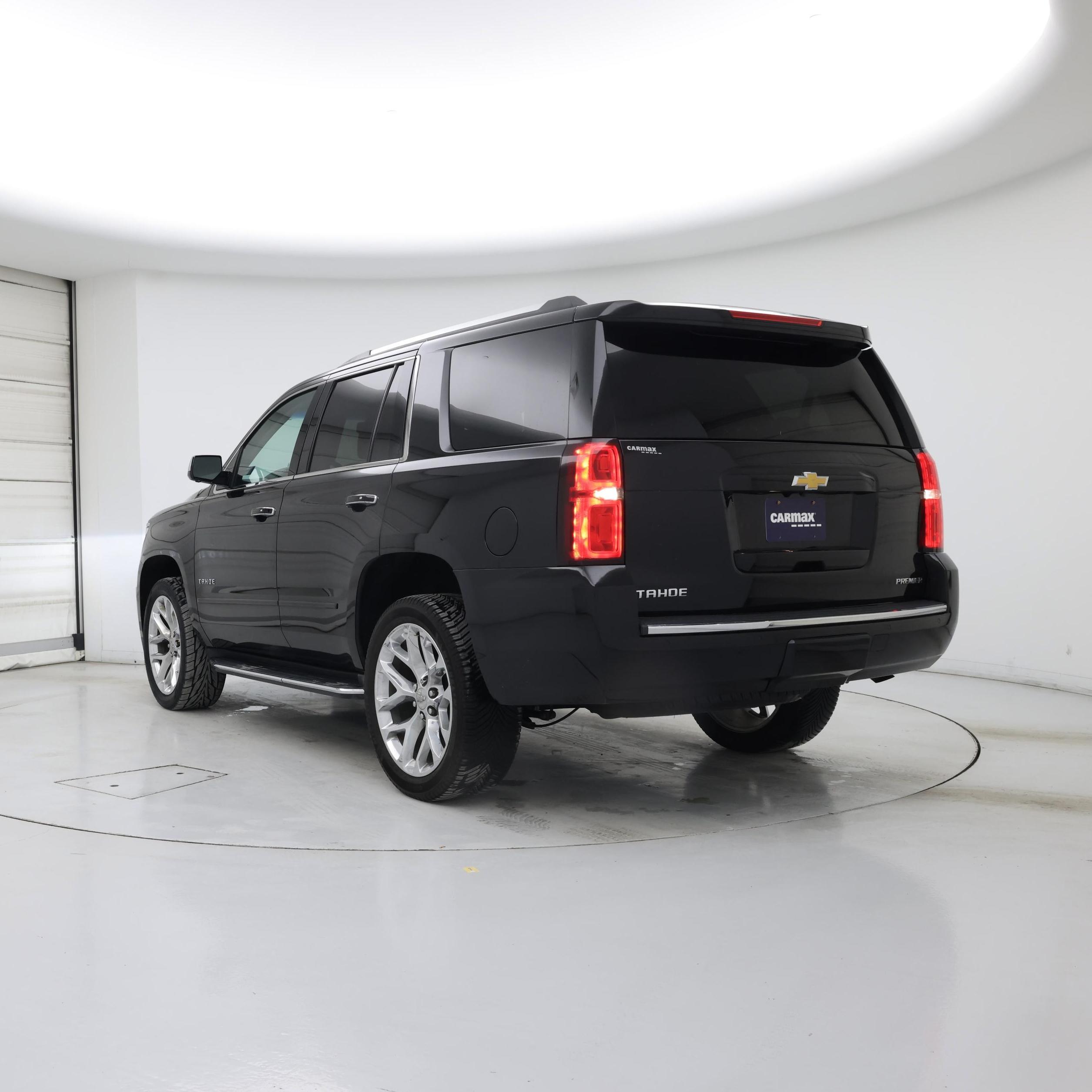 Thumbnail: 2019 Chevrolet Tahoe - 2