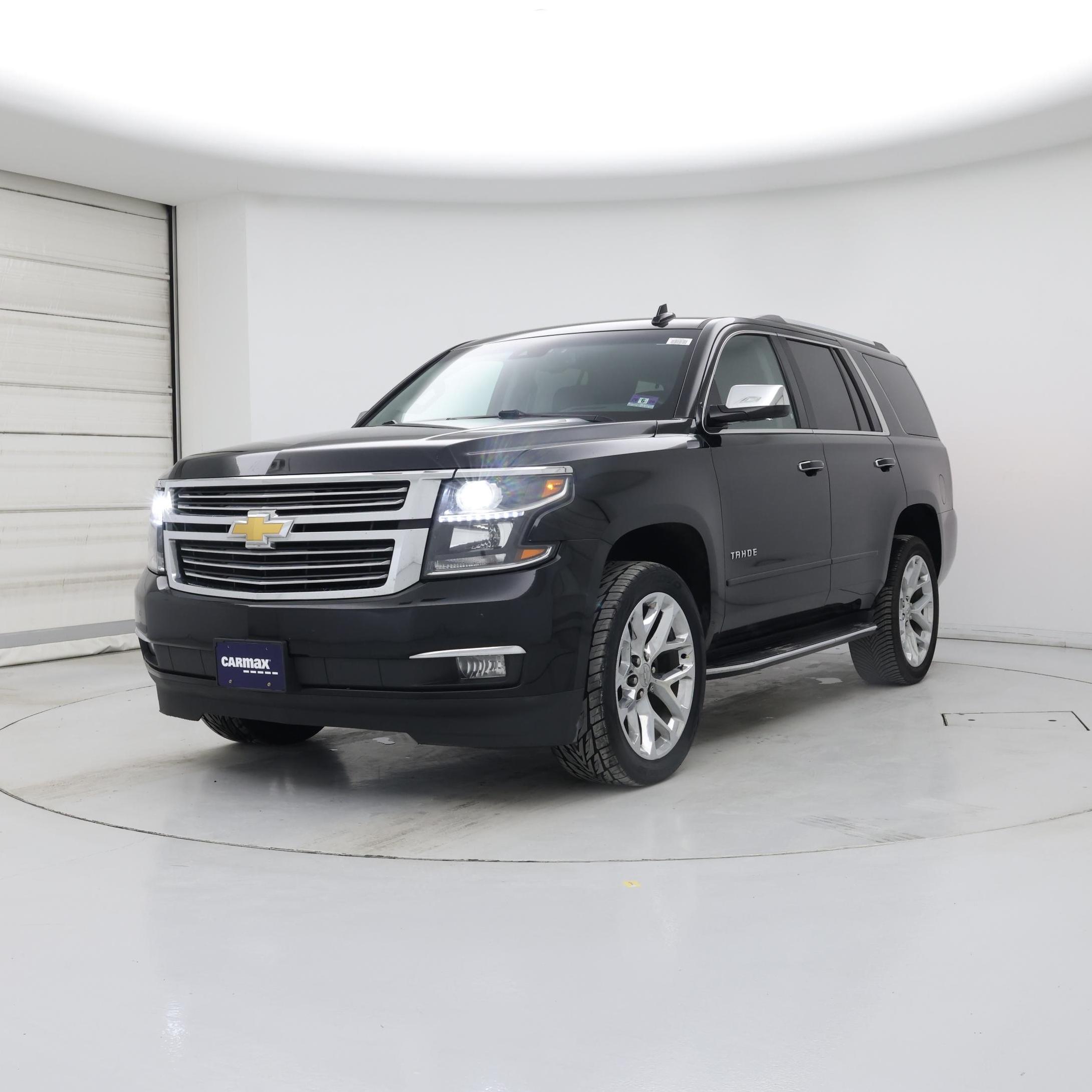 Thumbnail: 2019 Chevrolet Tahoe - 4