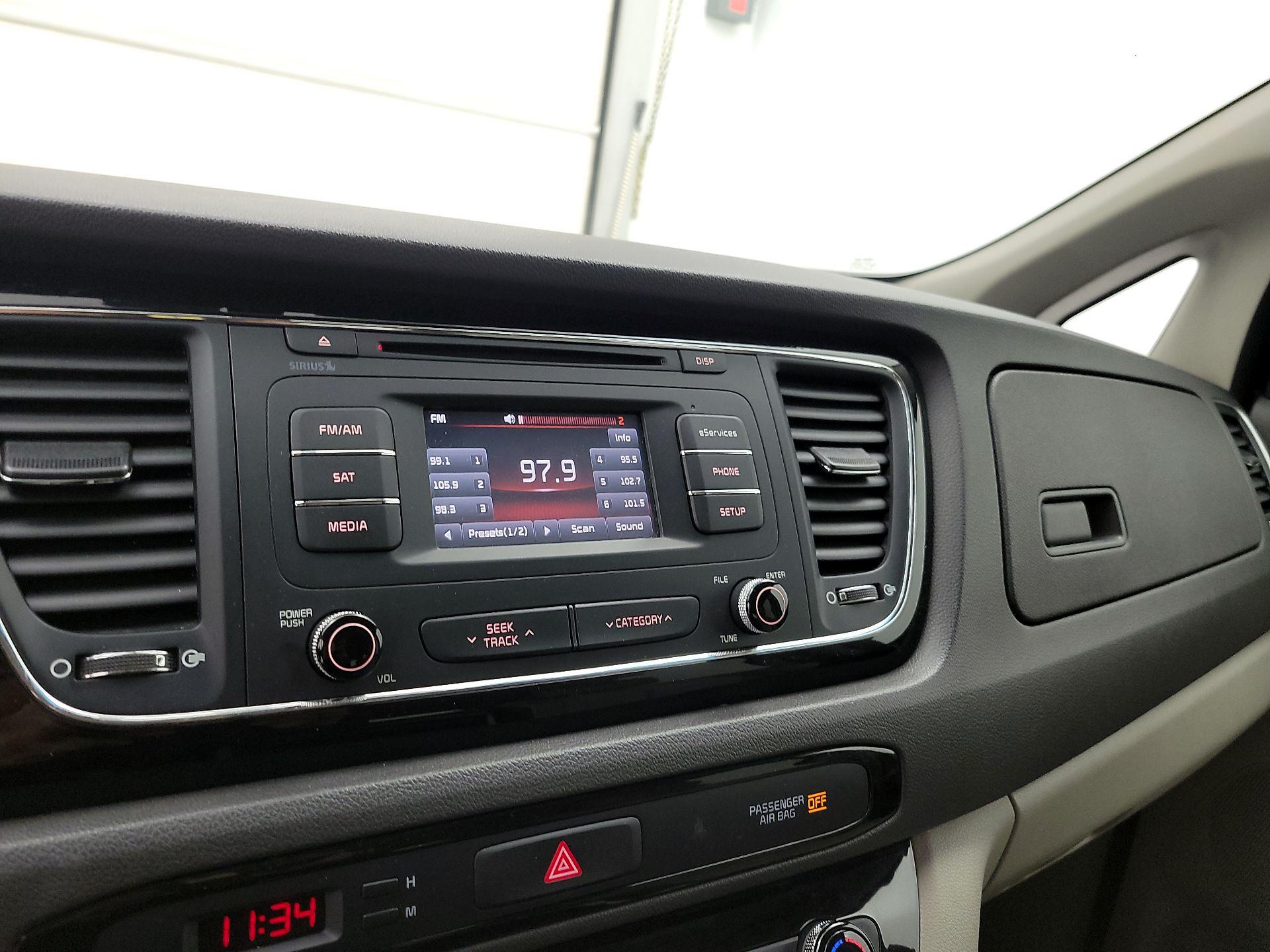 Thumbnail: 2016 Kia Sedona - 15