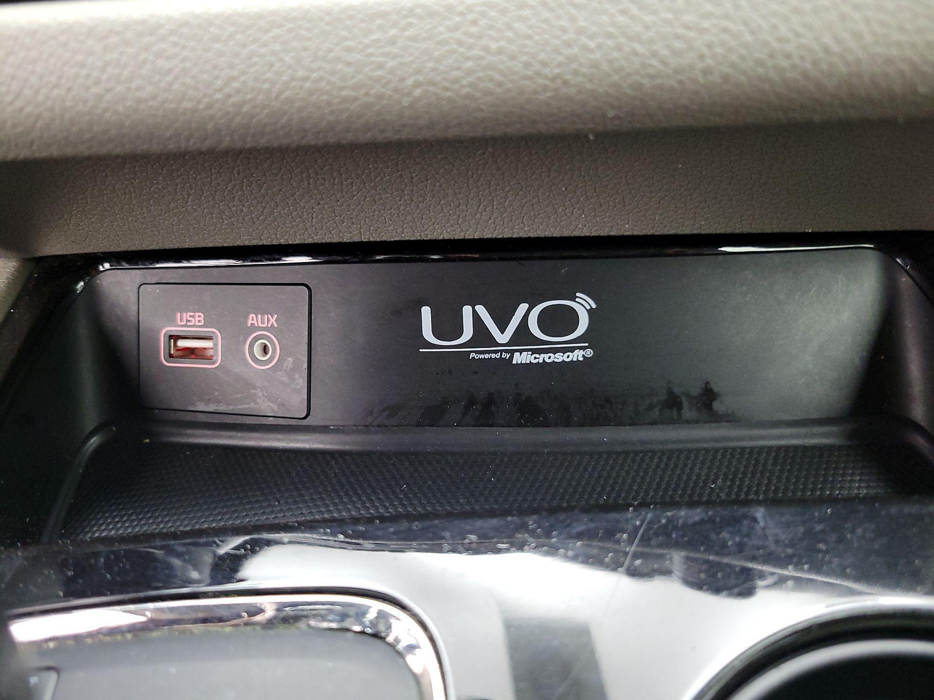 Thumbnail: 2016 Kia Sedona - 18