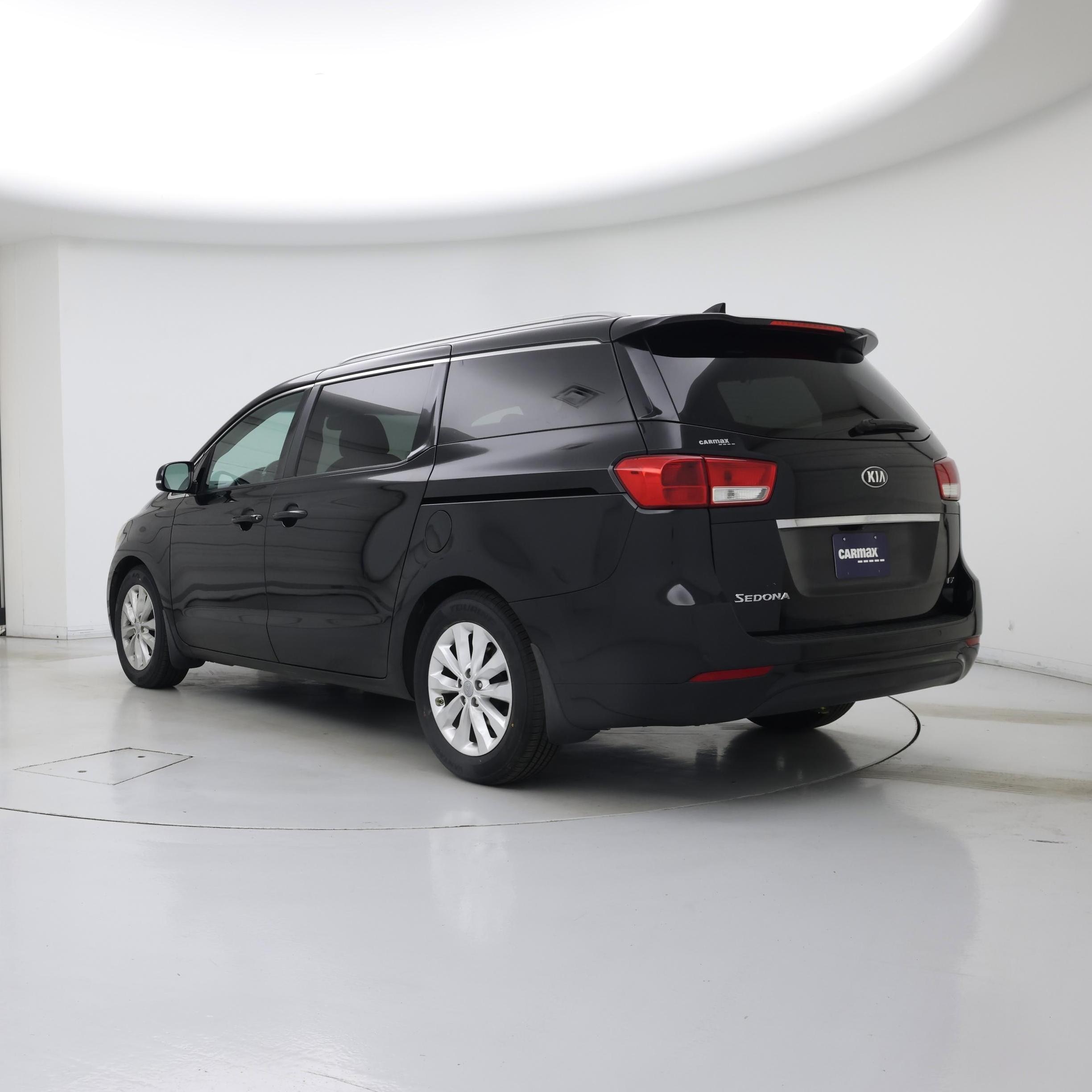 Thumbnail: 2016 Kia Sedona - 2
