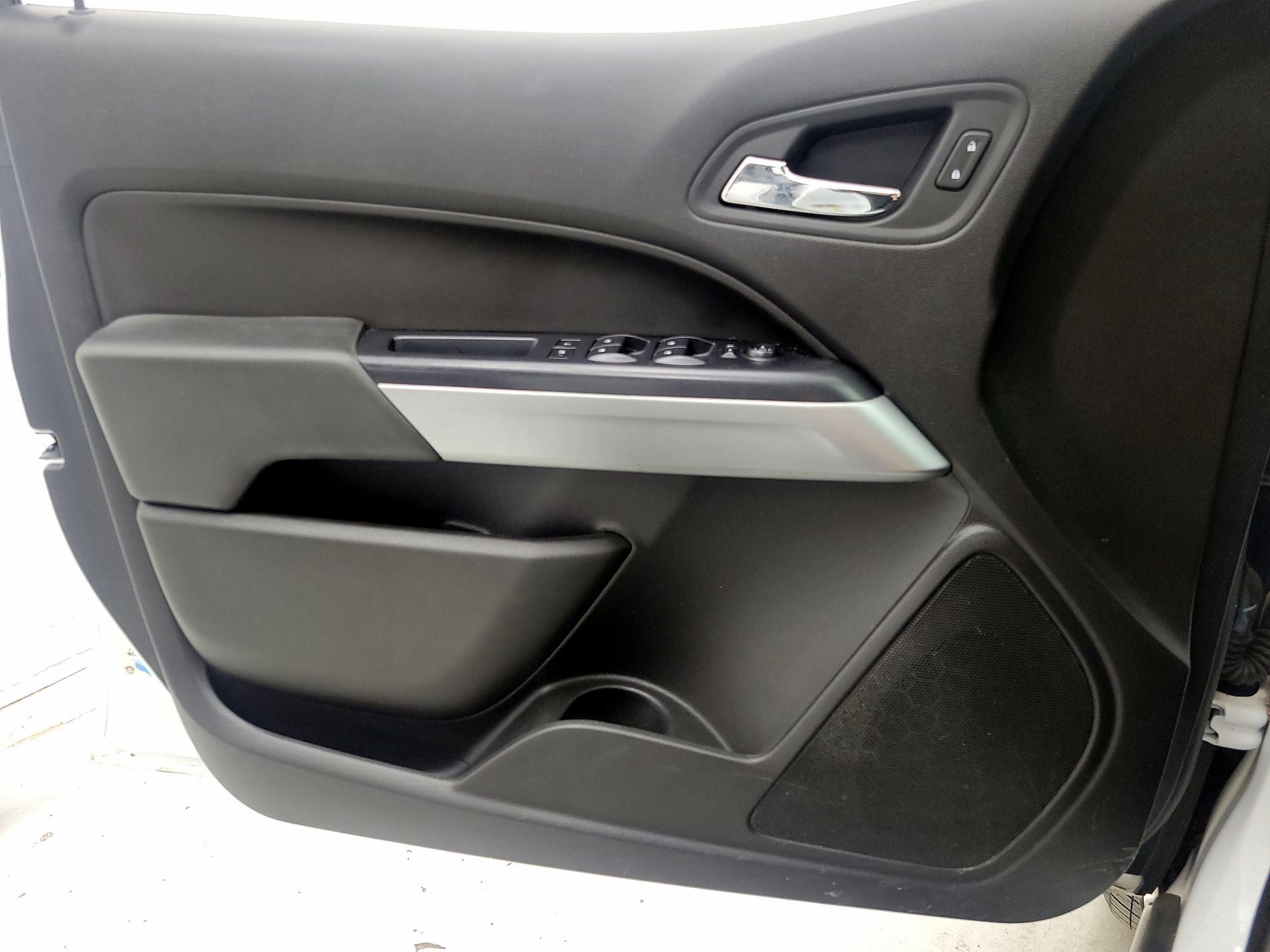 Thumbnail: 2017 Chevrolet Colorado - 12