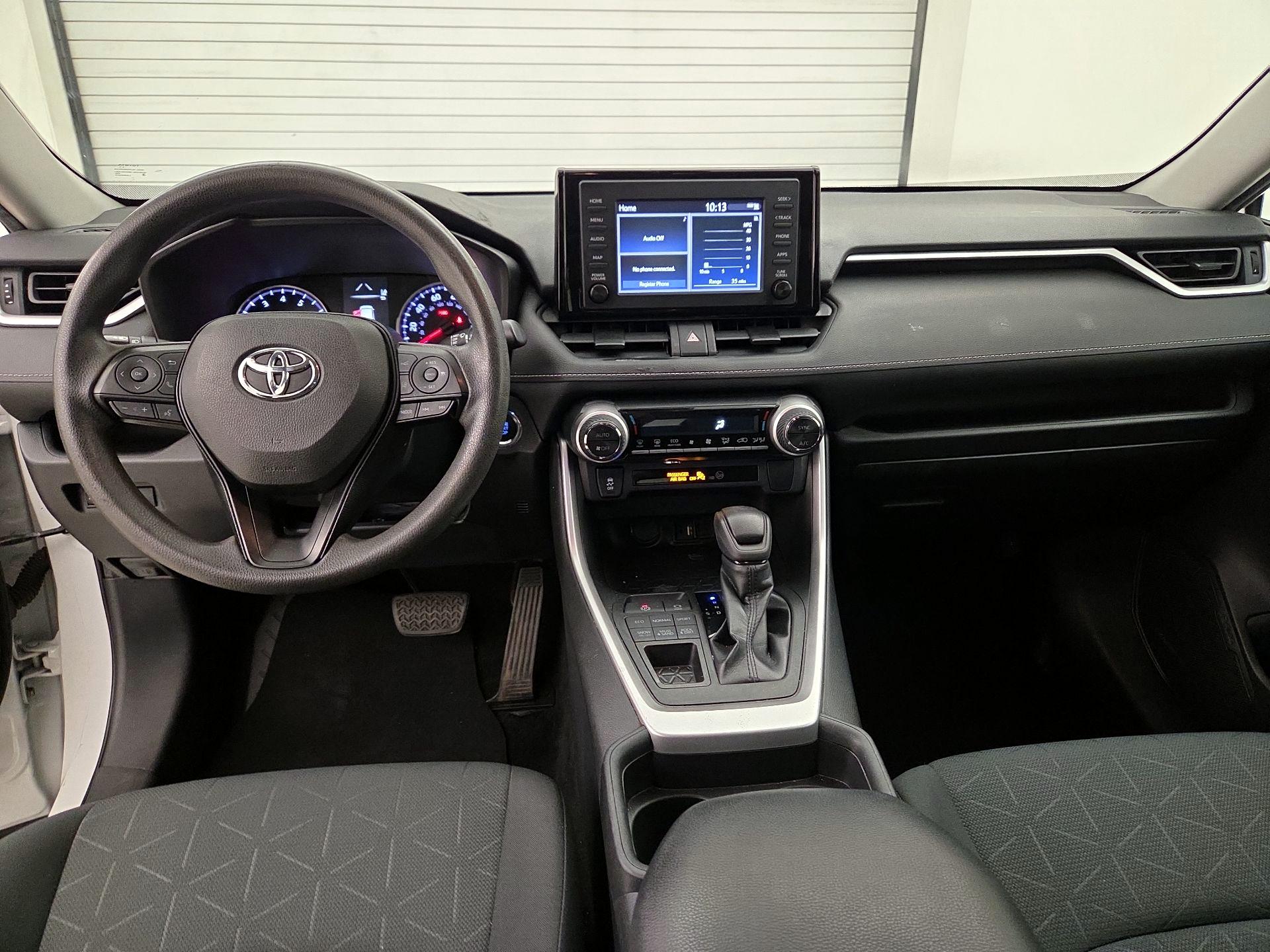 Thumbnail: 2019 Toyota RAV4 - 9