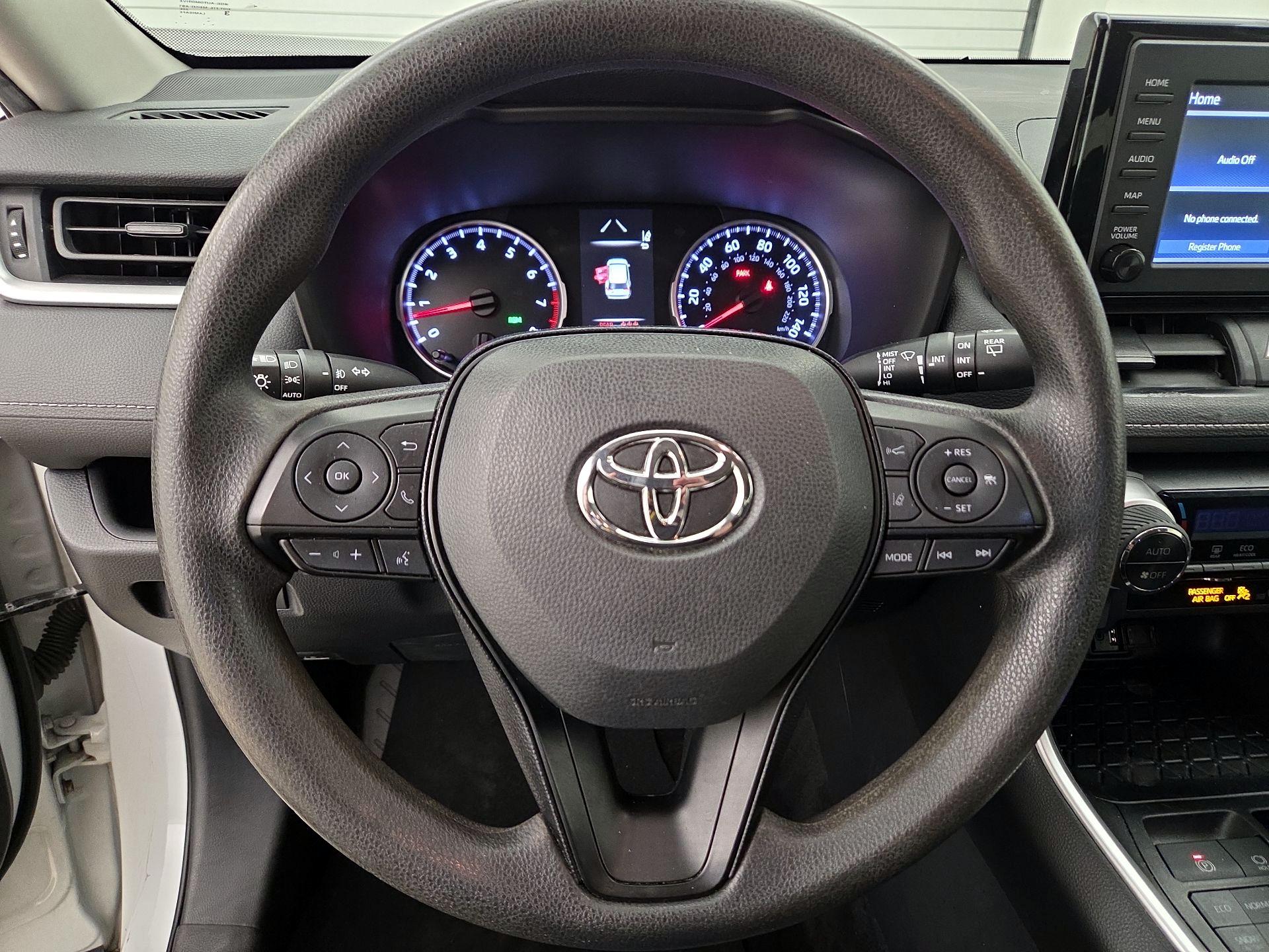 Thumbnail: 2019 Toyota RAV4 - 10