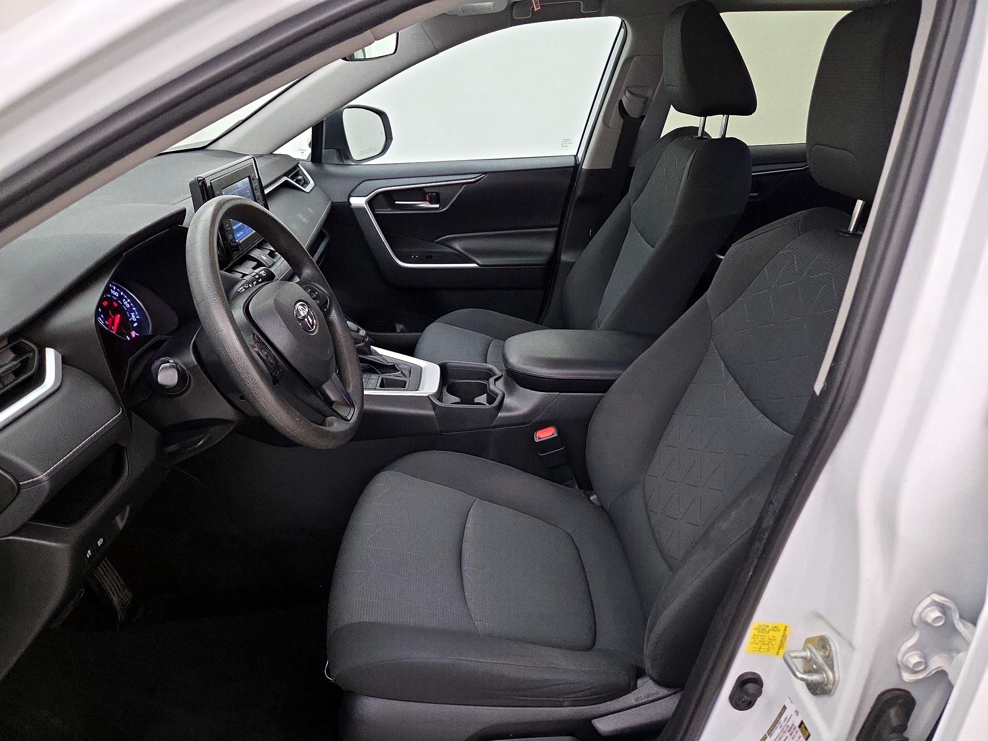 Thumbnail: 2019 Toyota RAV4 - 11
