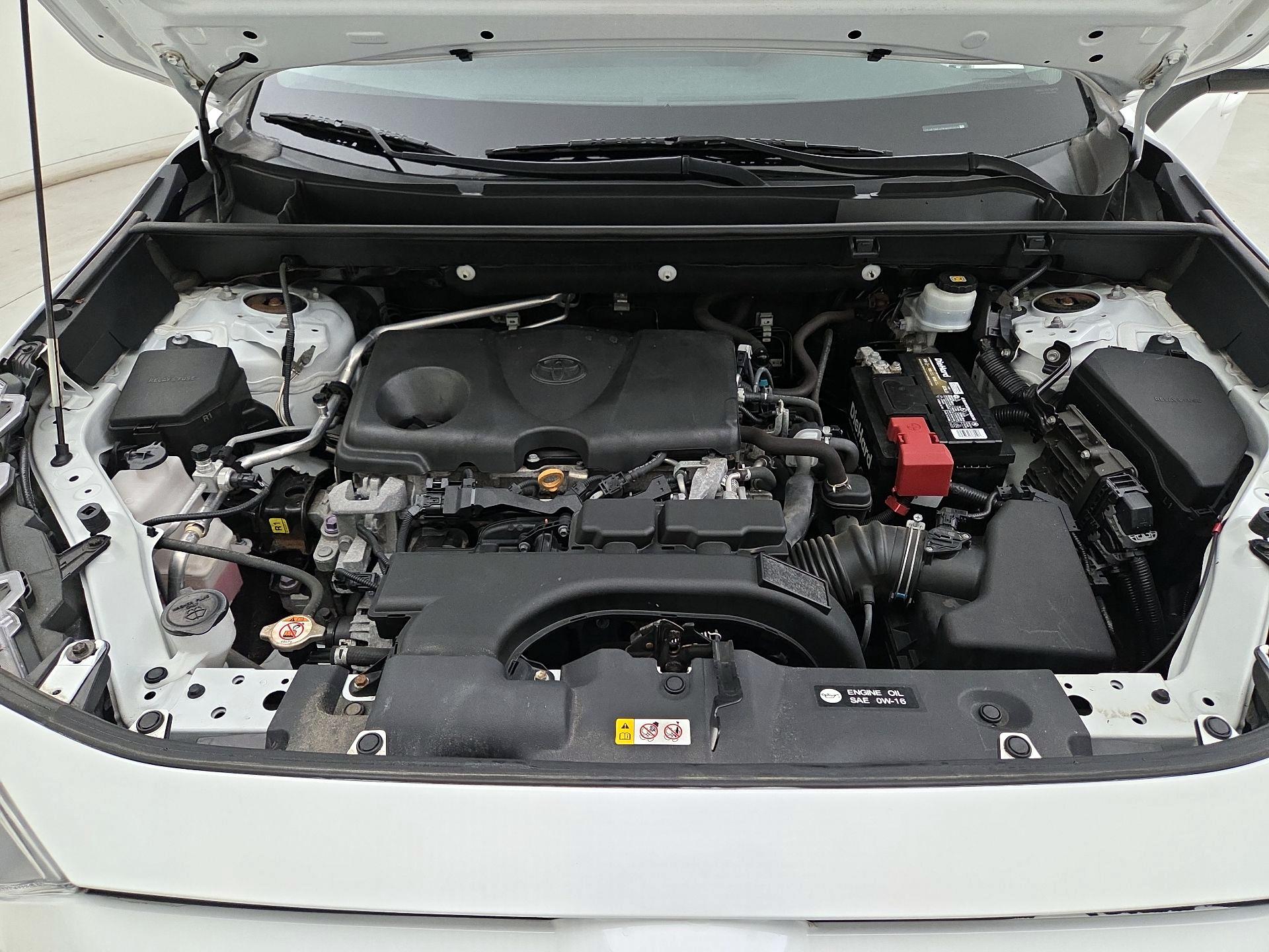 Thumbnail: 2019 Toyota RAV4 - 20