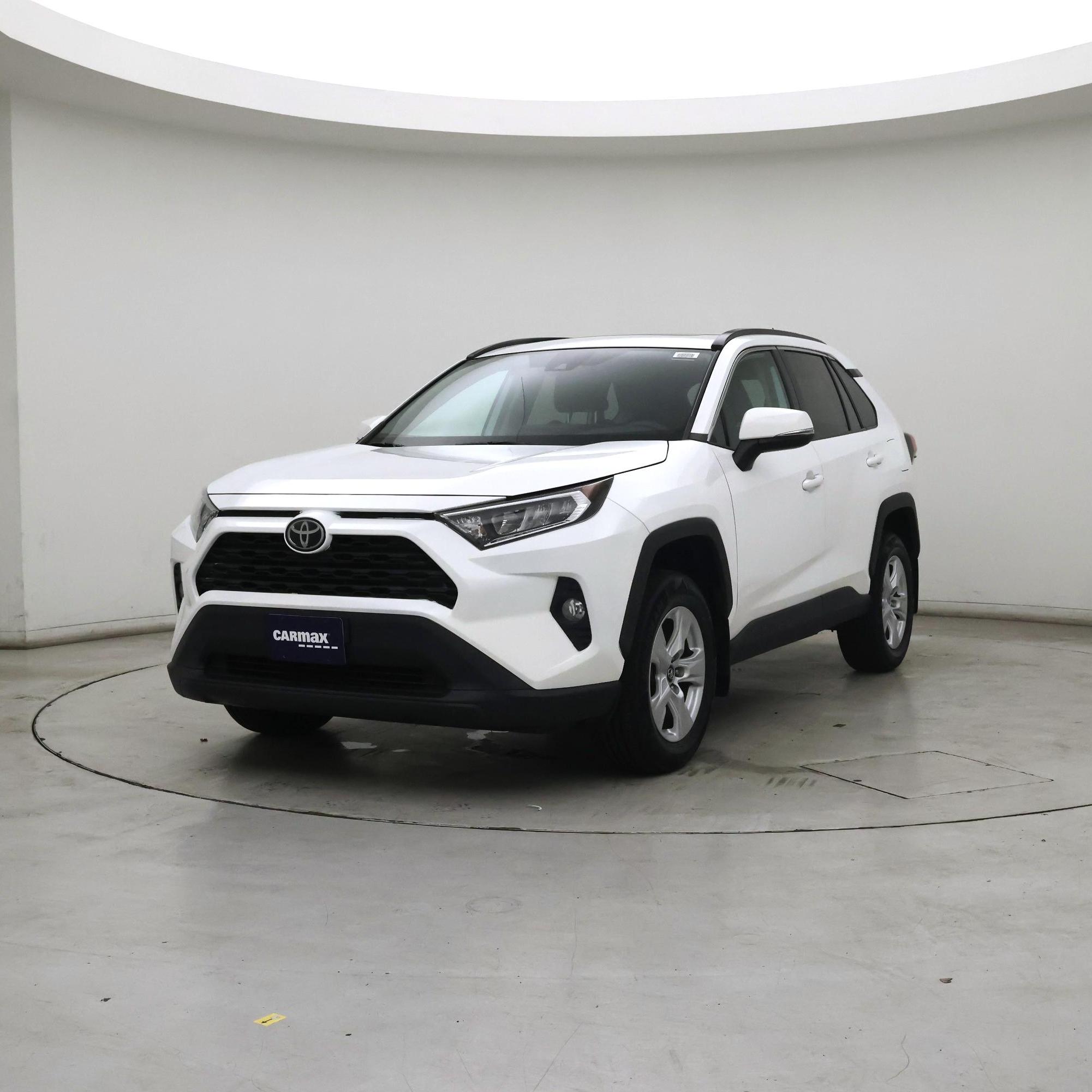 Thumbnail: 2019 Toyota RAV4 - 4