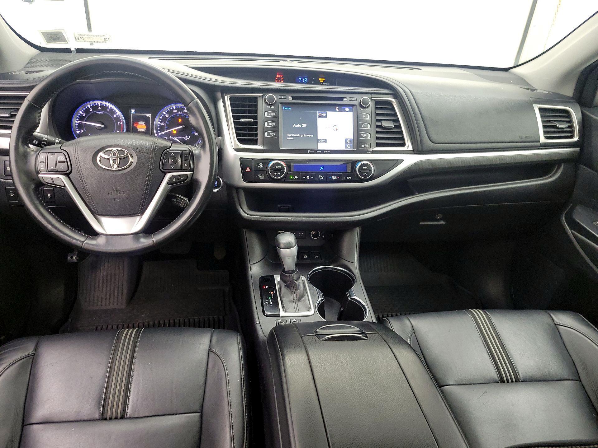 Thumbnail: 2017 Toyota Highlander - 9