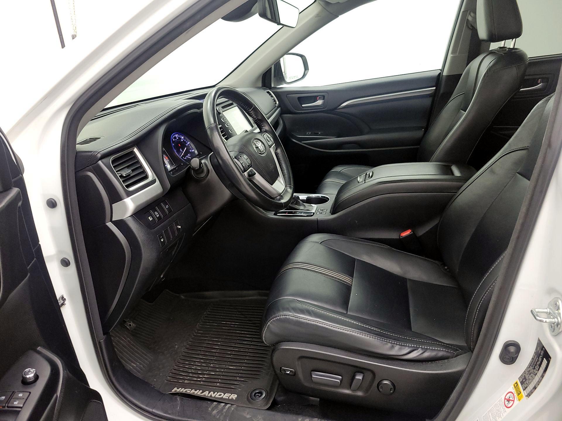 Thumbnail: 2017 Toyota Highlander - 11