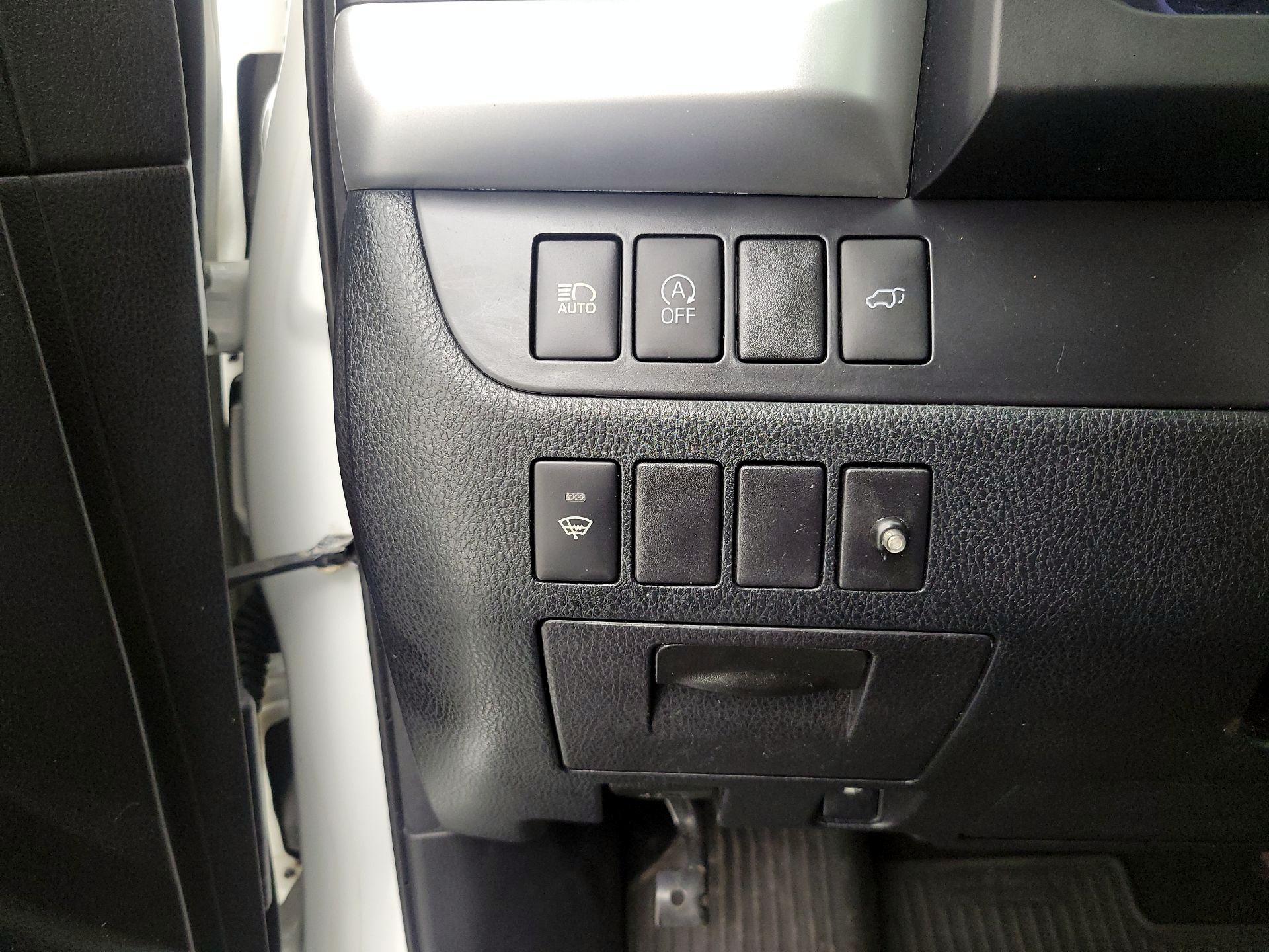 Thumbnail: 2017 Toyota Highlander - 13