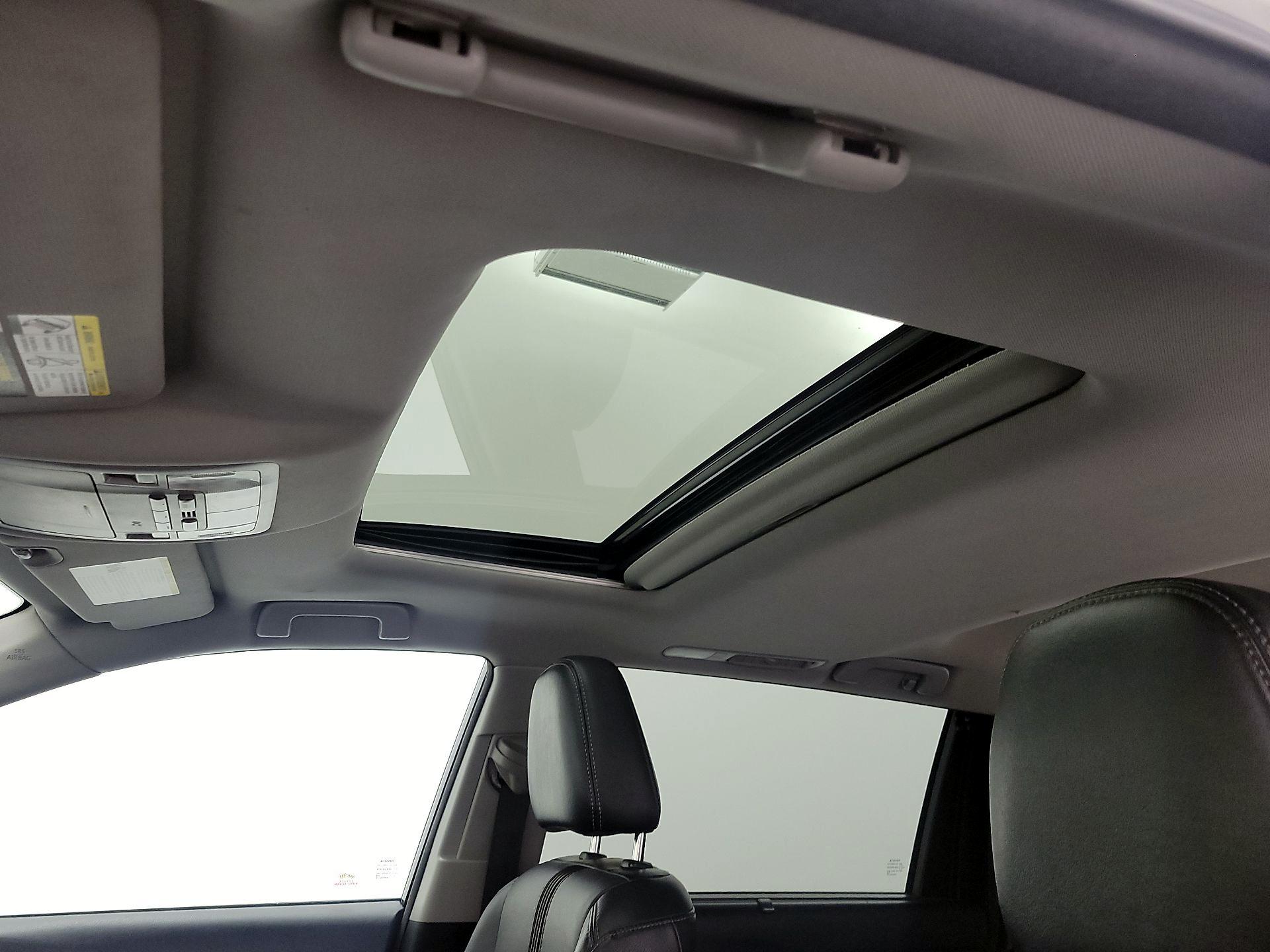 Thumbnail: 2017 Toyota Highlander - 19